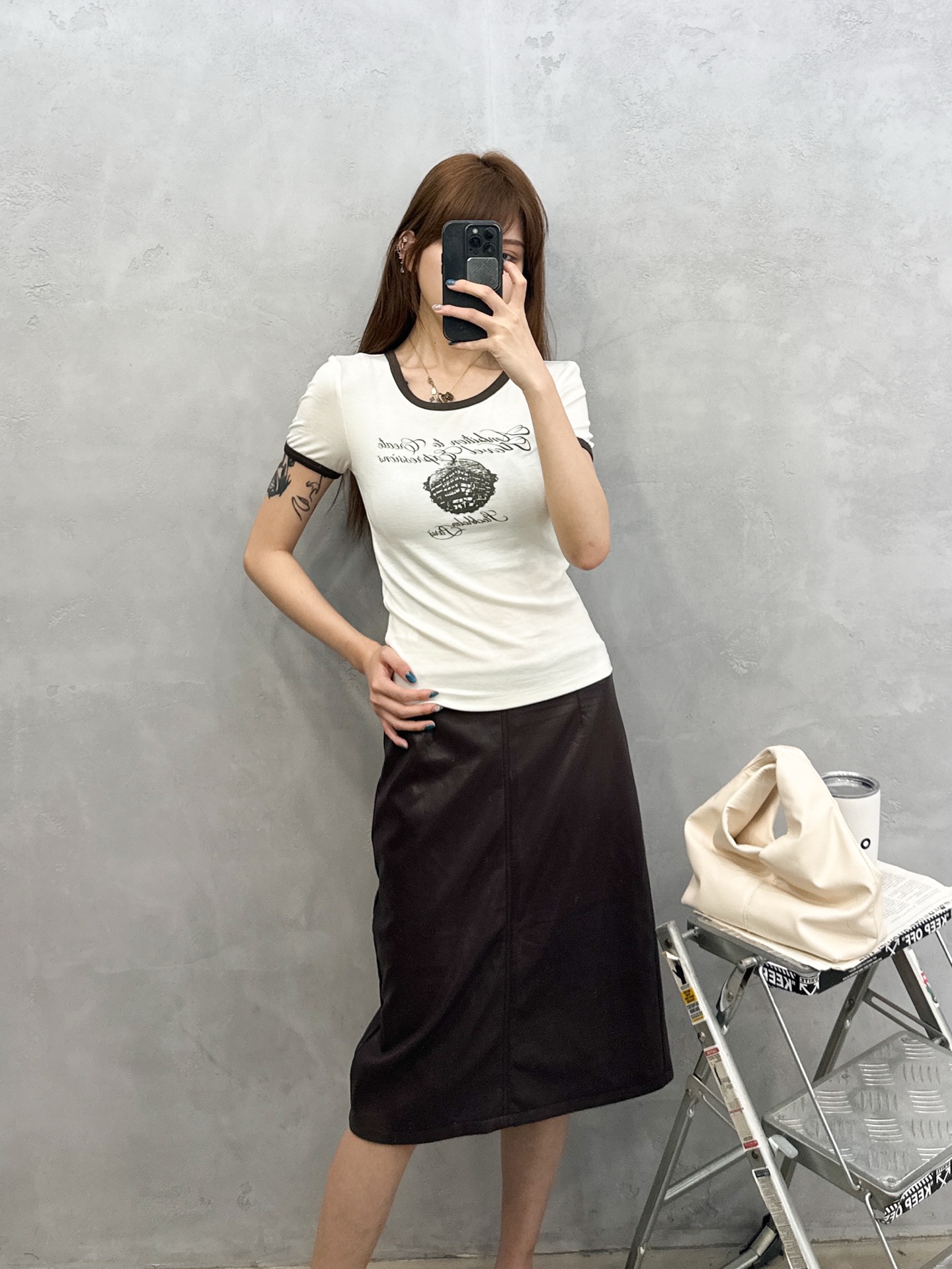 Acne ｜ 新款短袖t，品牌经典前后印花工艺，成衣洗水固色工艺，进口莱赛尔羊毛面料，撞色螺纹款式设计，