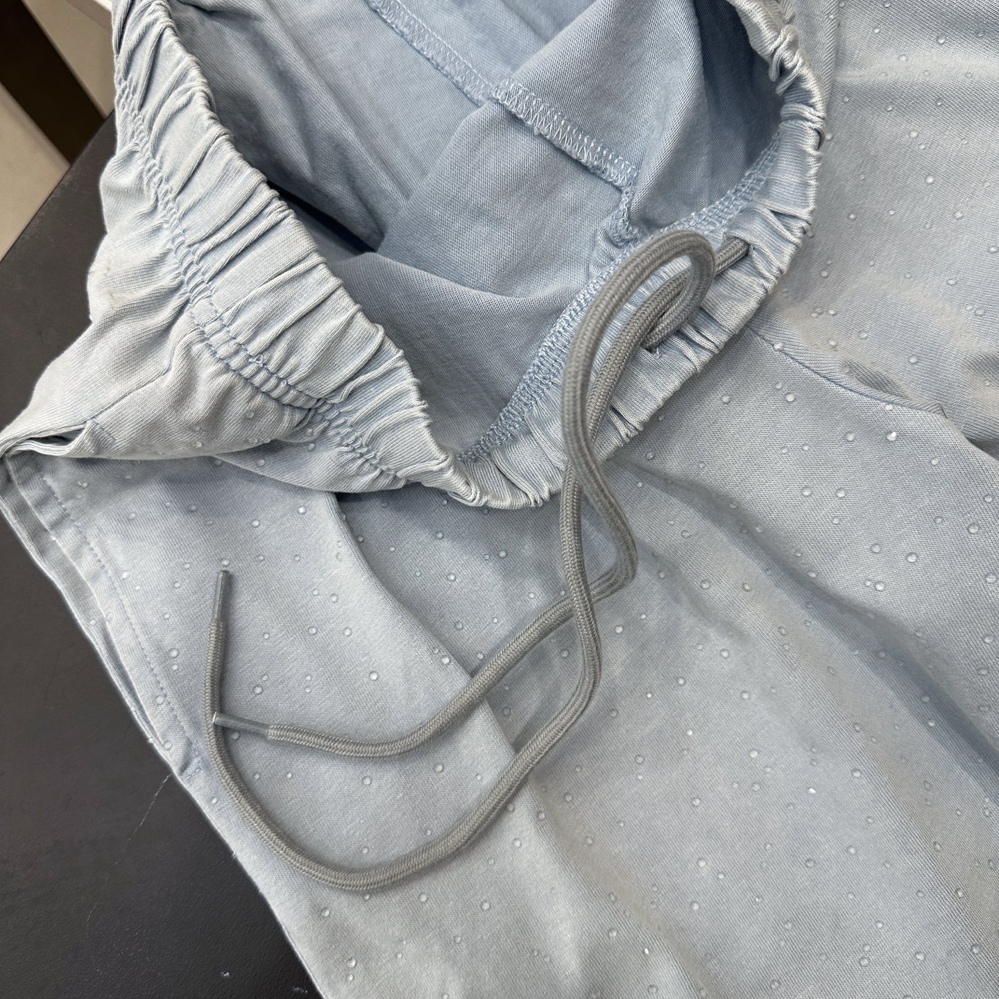 大王 ｜ 新款休闲裤，品牌经典刺绣标加成衣洗水炒色全身烫钻工艺，休闲时尚，尺码sml