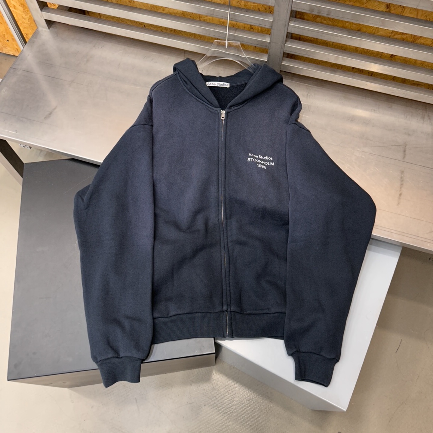 Acne ｜ 新款卫衣开衫，成衣洗水喷色加前后印花工艺，时尚休闲，尺码sml
