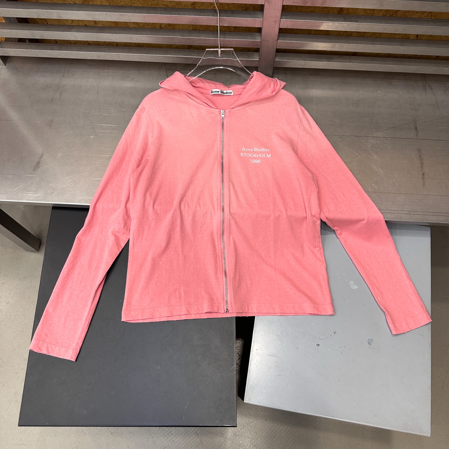 Acne ｜ 新款卫衣开衫，品牌经典印花加成衣洗水吊磨喷色工艺，进口亚麻棉面料，休闲时尚，尺码sml