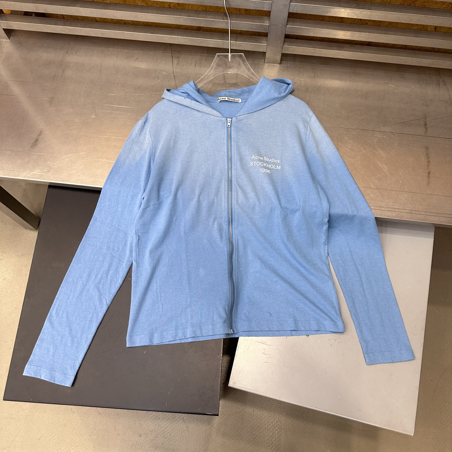 Acne ｜ 新款卫衣开衫，品牌经典印花加成衣洗水吊磨喷色工艺，进口亚麻棉面料，休闲时尚，尺码sml