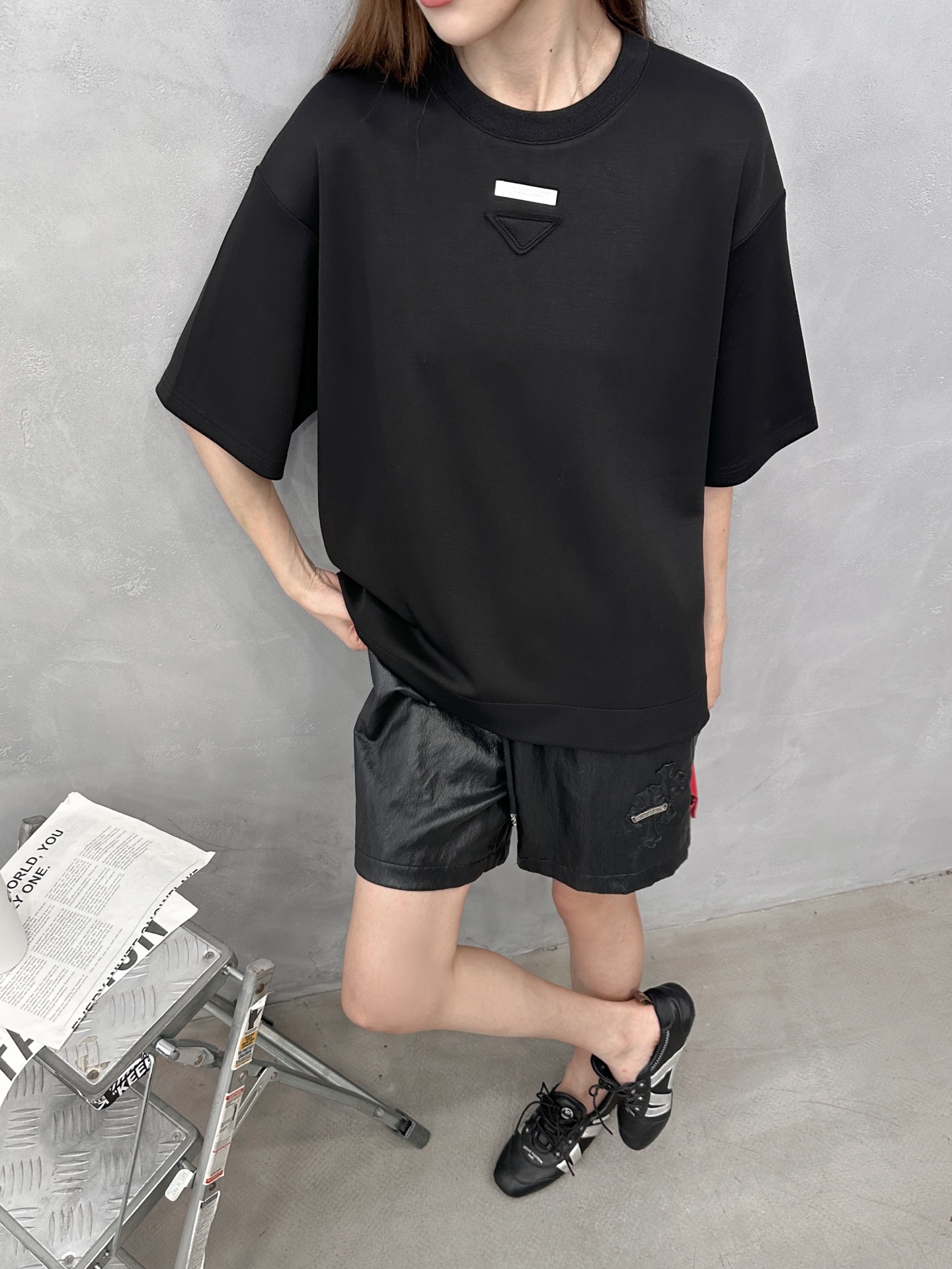 P家 ｜ 新款短袖，品牌经典刺绣三角标工艺，莫代尔空气层面料，时尚休闲，尺码sml