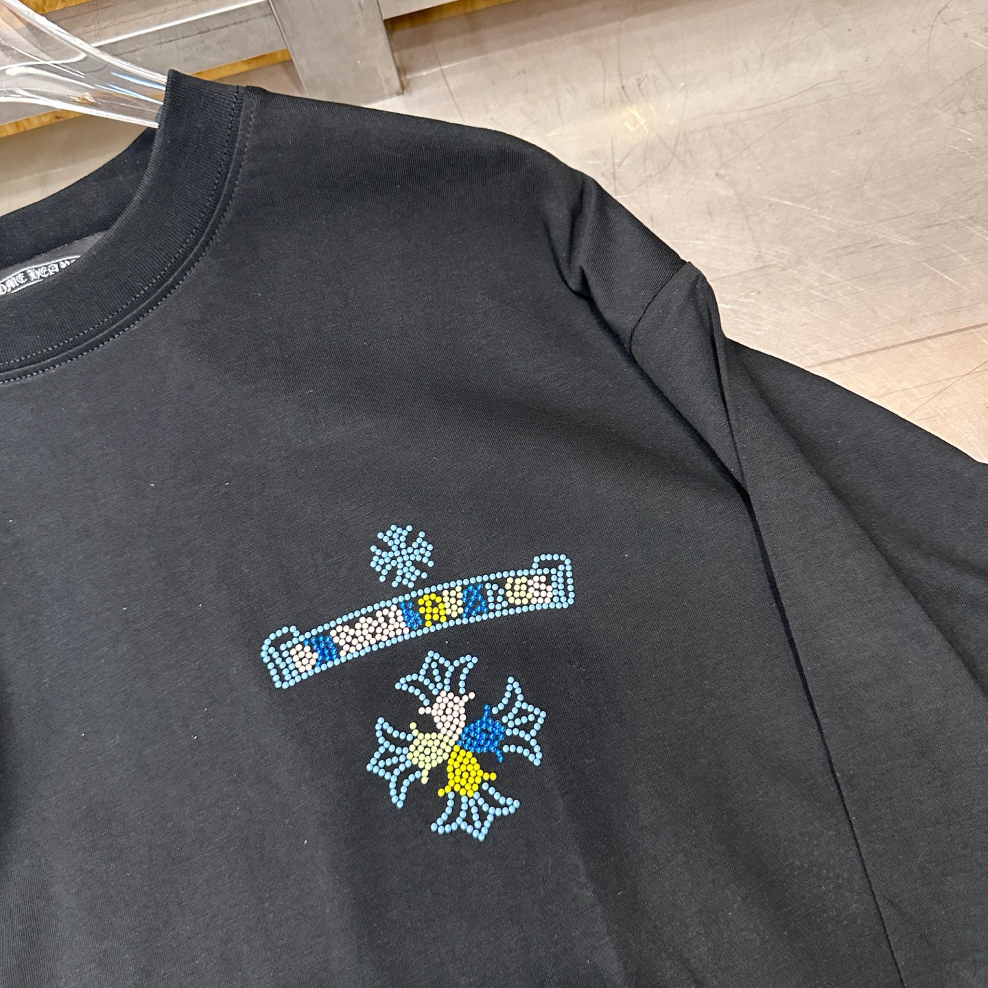 克罗心 ｜ 新款长袖t，品牌经典刺绣标，全身多处烫钻工艺，时尚休闲，尺码sml