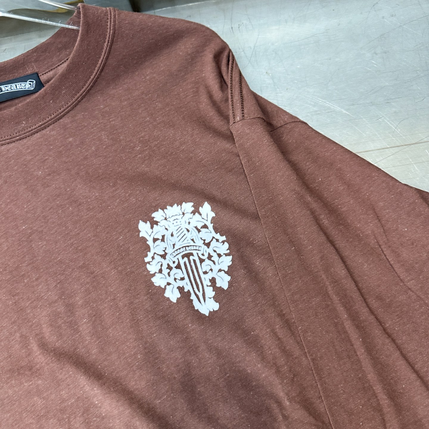 克罗心 ｜ 新款长袖t，成衣洗水加多处植绒印花工艺，日本进口亚麻棉面料，时尚休闲，尺码sml
