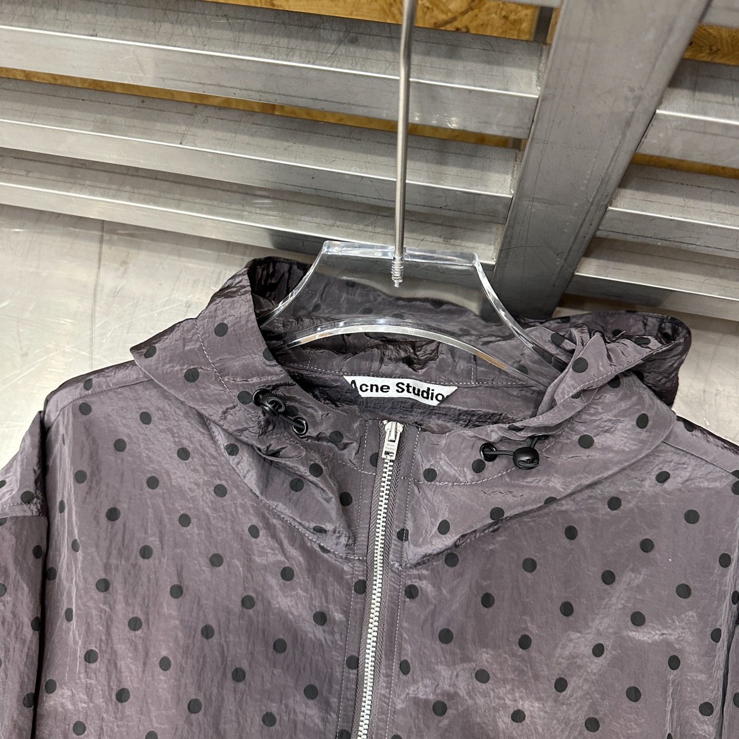 Acne ｜ 新款风衣外套，品牌经典印花工艺，定织波点尼龙面料，休闲时尚，尺码sml