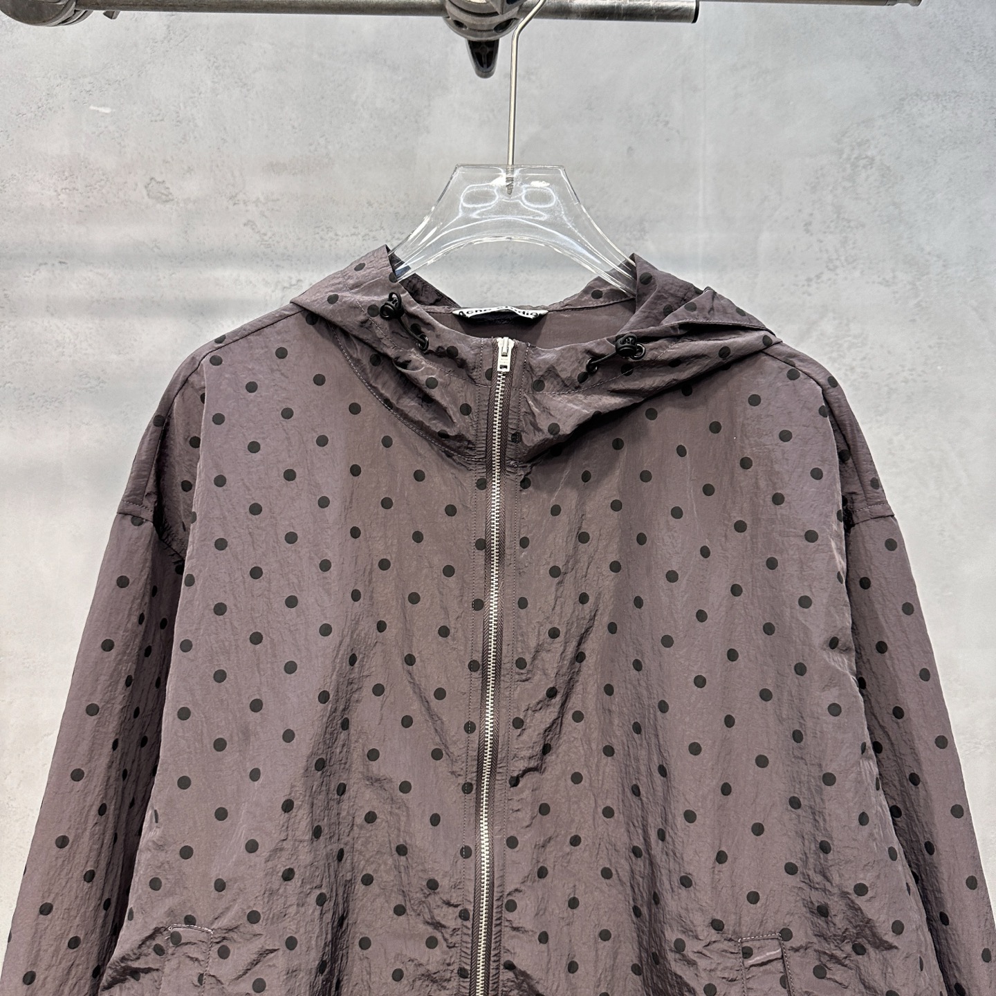 Acne ｜ 新款风衣外套，品牌经典印花工艺，定织波点尼龙面料，休闲时尚，尺码sml