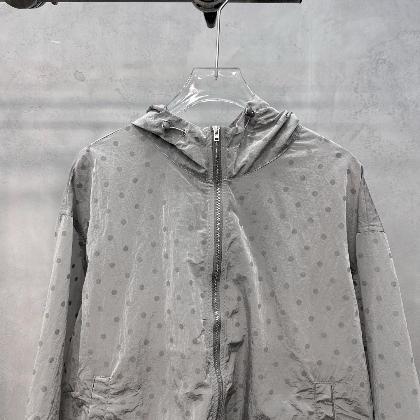 Acne ｜ 新款风衣外套，品牌经典印花工艺，定织波点尼龙面料，休闲时尚，尺码sml