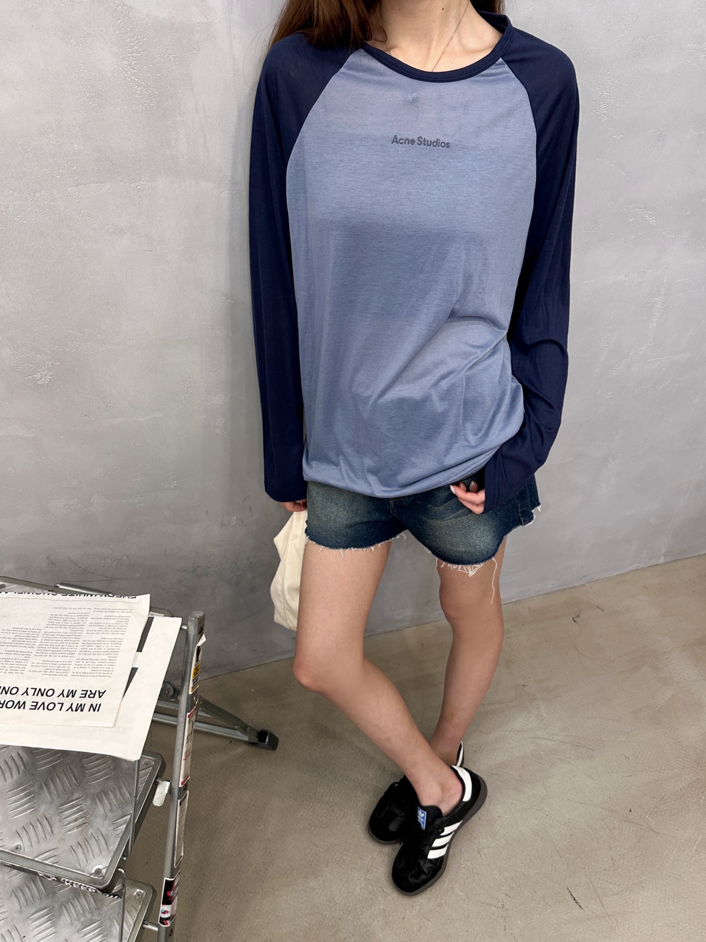 Acne ｜ 新款长袖打底，成衣洗水固色工艺，品牌经典厚版印花标，莱赛尔天丝混纺面料，撞色插肩袖款式，尺码sml