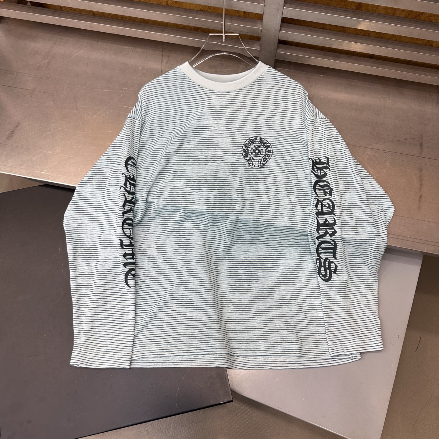 克罗心 ｜ 新款长袖打底，品牌经典4处印花工艺，色织条纹人棉混纺面料，尺码sml