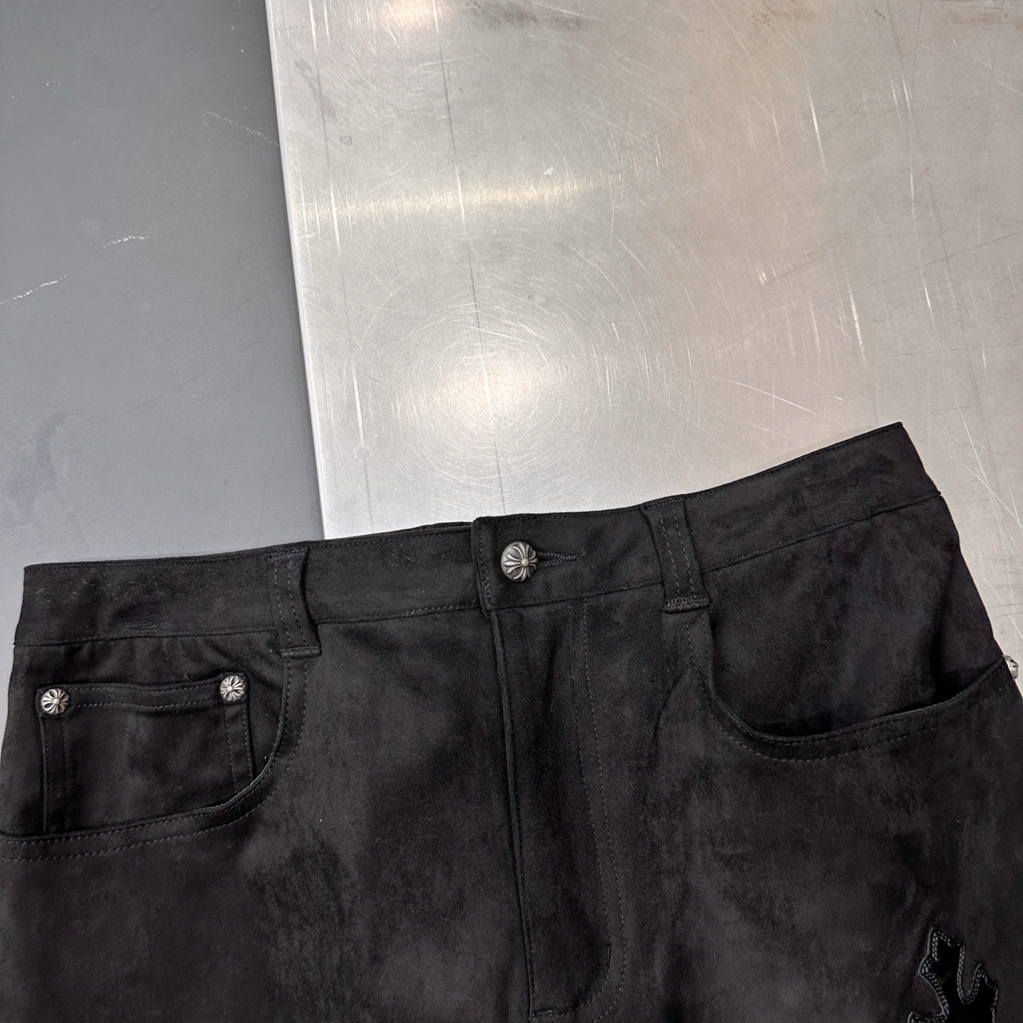 克罗心 ｜ 新款休闲半裙，手工切皮刺绣马毛十字标，环保反毛皮面料，时尚休闲，尺码sml