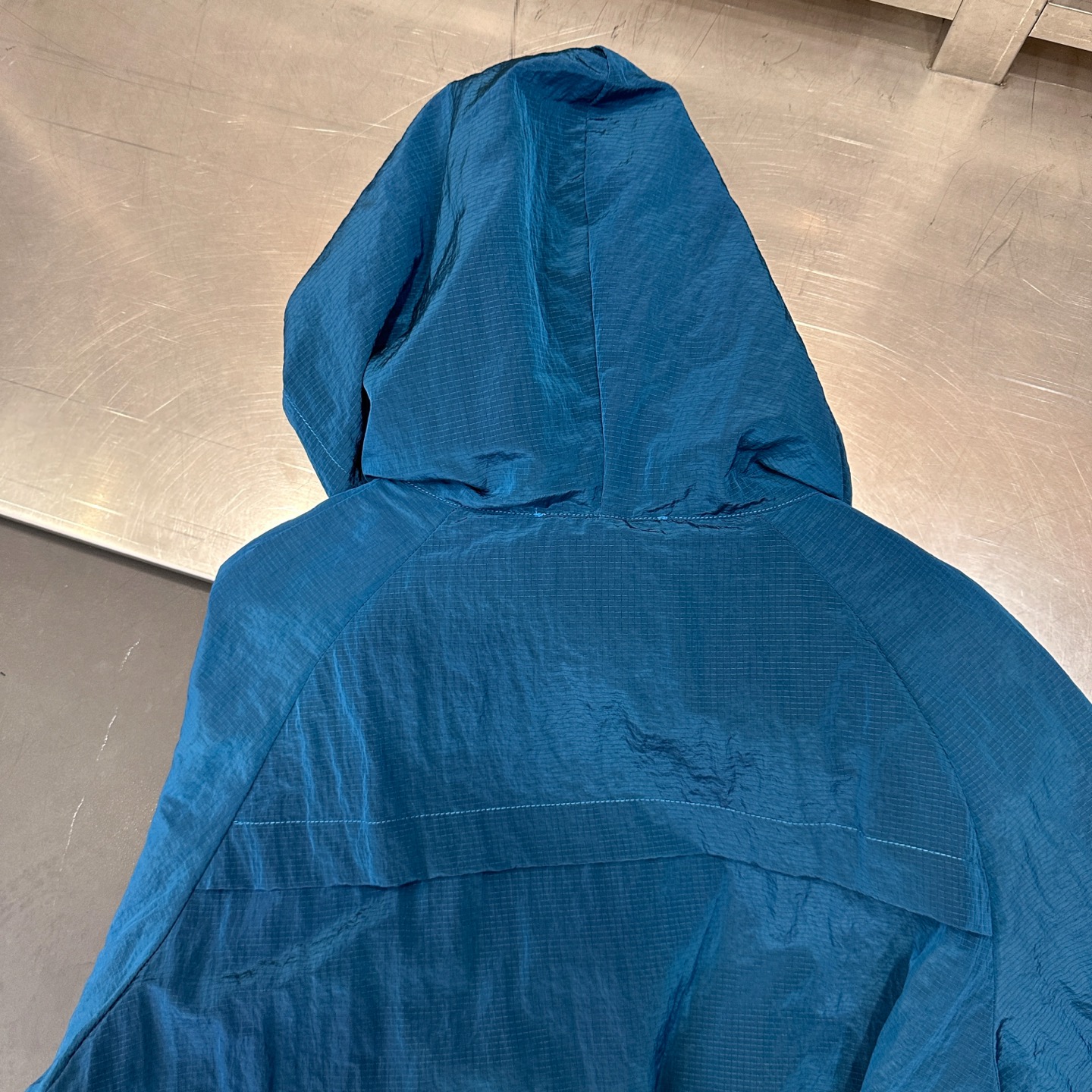 Acne ｜ 新款休闲上衣，品牌经典厚版印花标，拼接结构款式设计，休闲时尚，尺码sml