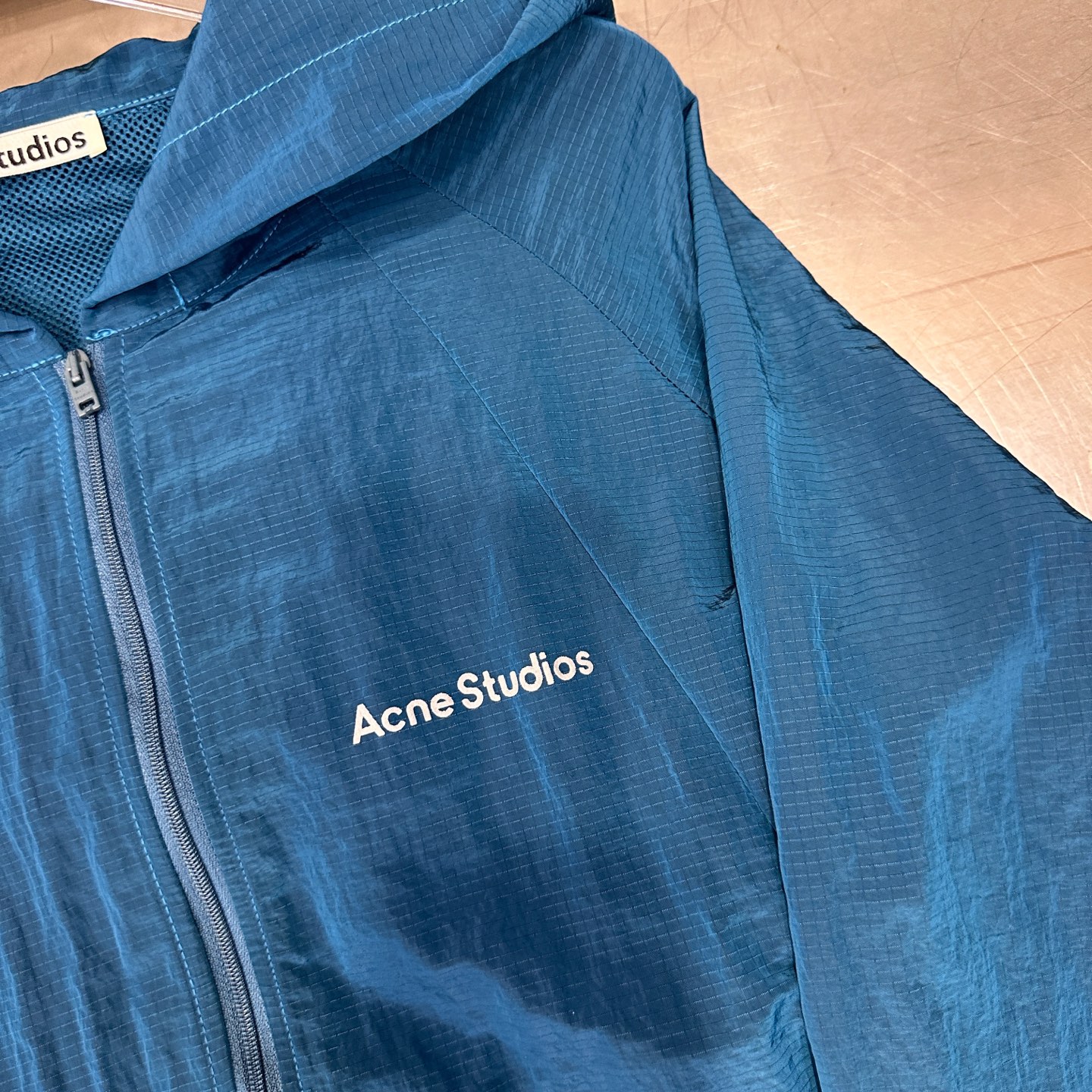 Acne ｜ 新款休闲上衣，品牌经典厚版印花标，拼接结构款式设计，休闲时尚，尺码sml