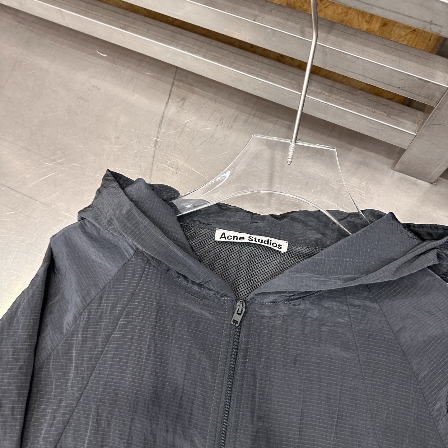 Acne ｜ 新款休闲上衣，品牌经典厚版印花标，拼接结构款式设计，休闲时尚，尺码sml