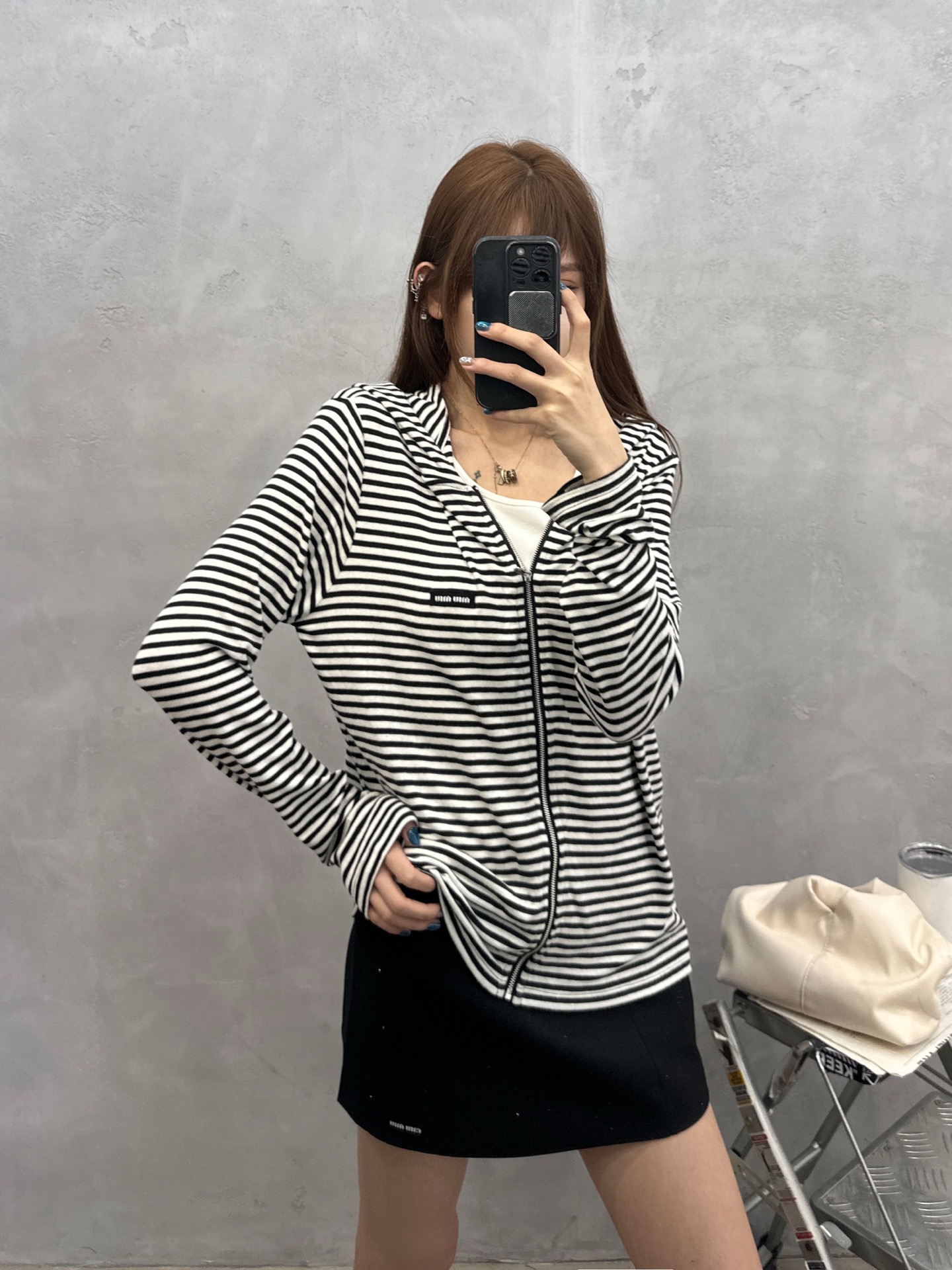 Miu ｜ 新款休闲开衫，品牌经典刺绣标，色织条纹面料，时尚休闲，尺码sml