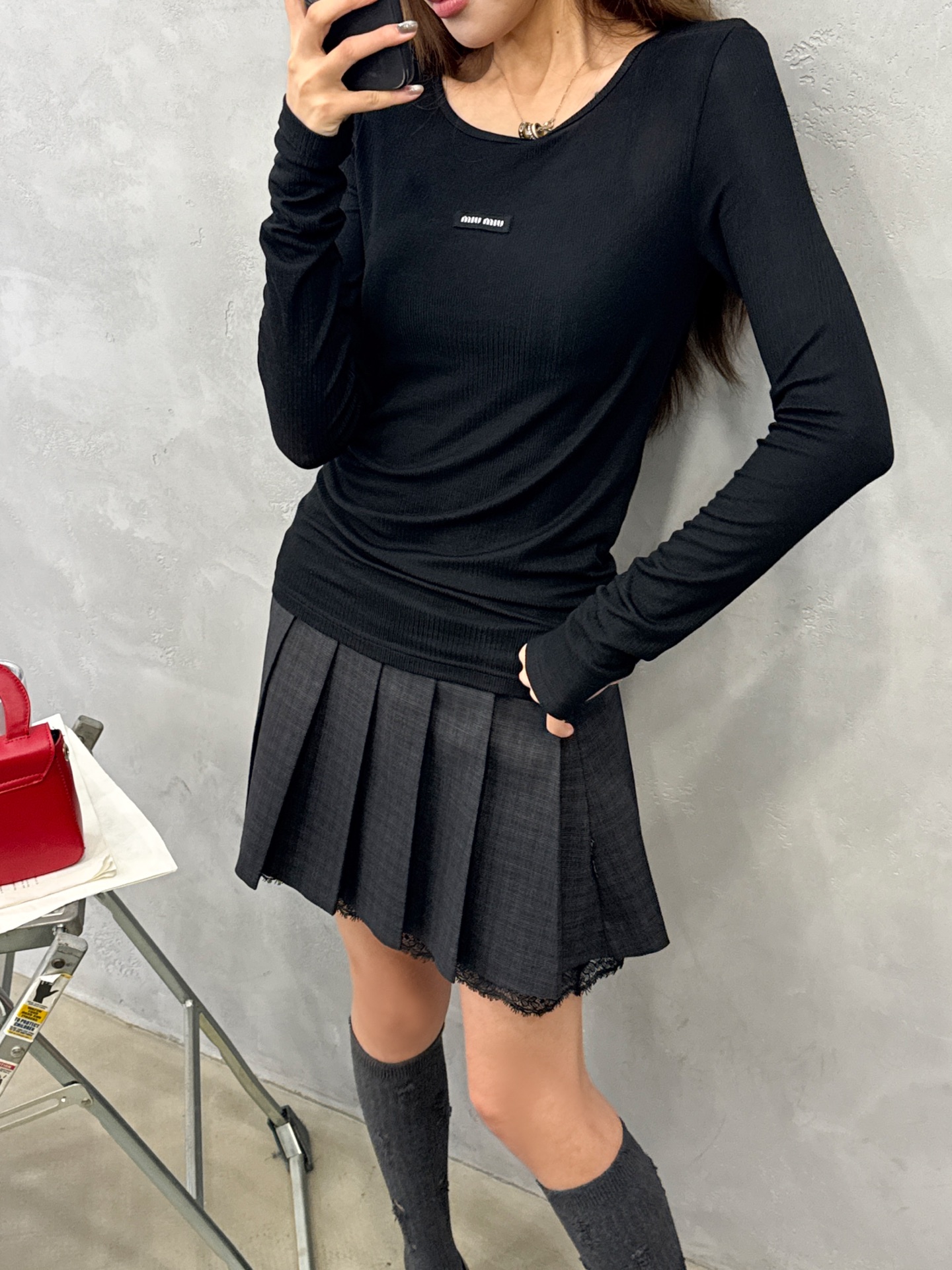 Miu ｜ 新款长袖打底，品牌经典刺绣标，莱赛尔坑条面料，亲肤感超强，休闲时尚，尺码sml