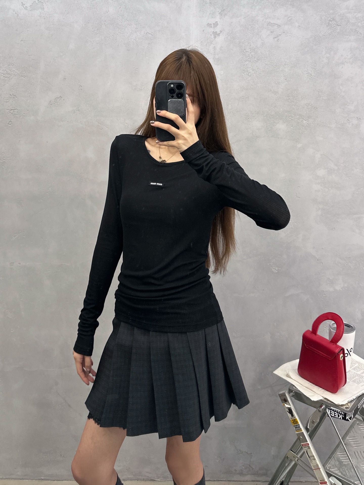 Miu ｜ 新款长袖打底，品牌经典刺绣标，莱赛尔坑条面料，亲肤感超强，休闲时尚，尺码sml