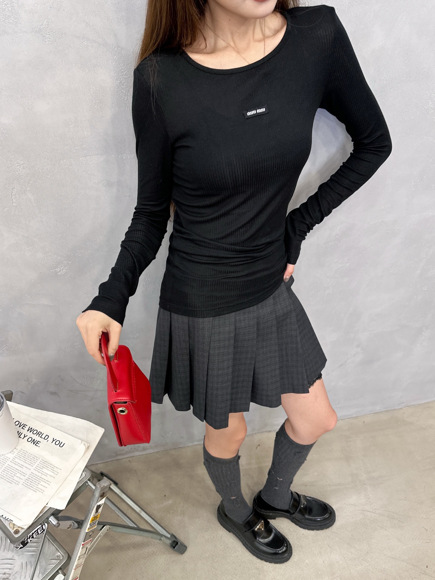 Miu ｜ 新款长袖打底，品牌经典刺绣标，莱赛尔坑条面料，亲肤感超强，休闲时尚，尺码sml