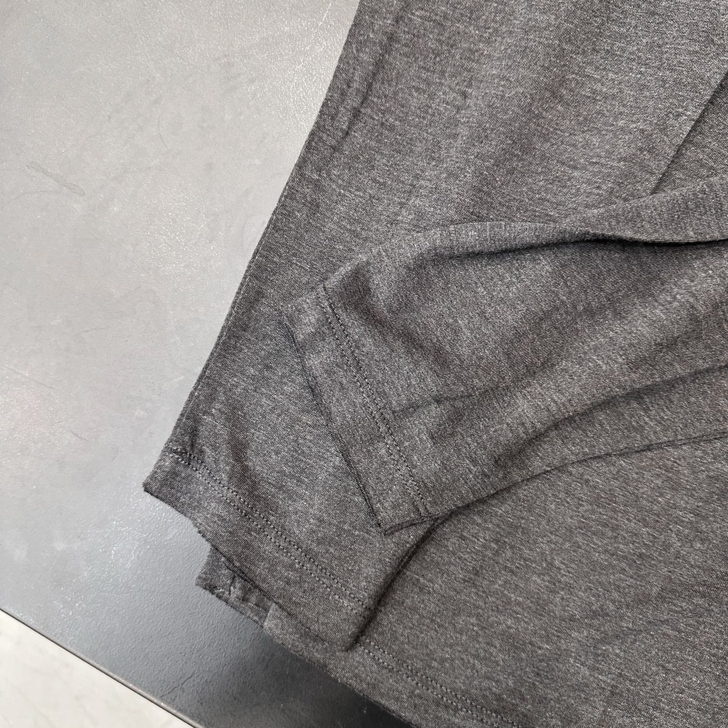 Acne ｜ 新款长袖打底，品牌经典厚版印花标，日本进口天丝羊毛面料，高级时尚，尺码sml