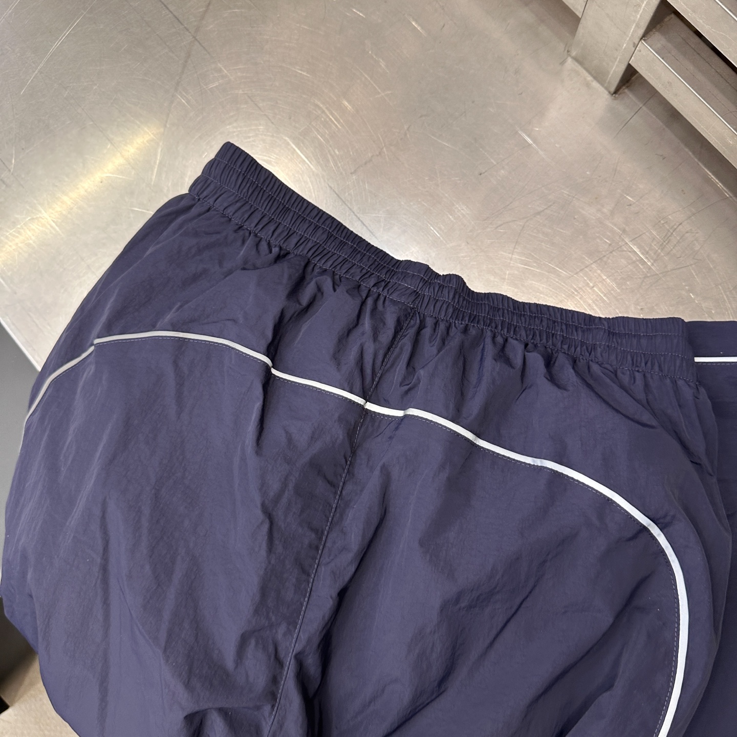 巴黎 ｜ 新款休闲裤，品牌最新反光印花标，机边绳款式设计，时尚休闲，男女同款，尺码sml
