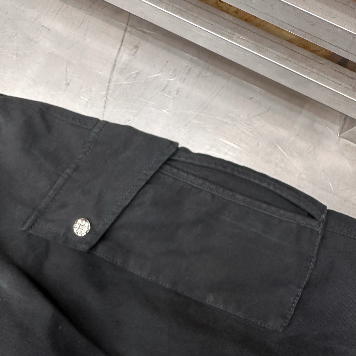 克罗心 ｜ 新款休闲工装裤，品牌经典五金配饰，成衣洗水工艺，时尚休闲，尺码sml