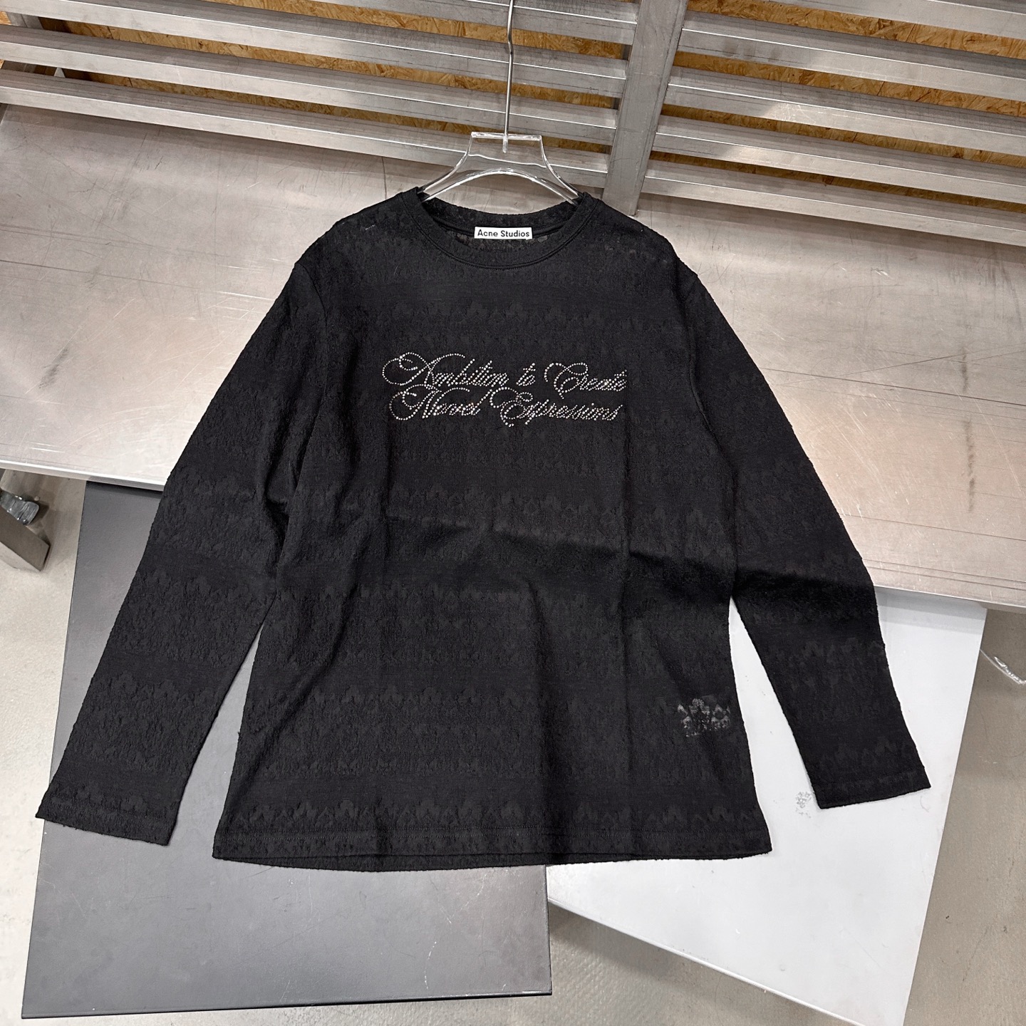 Acne ｜ 新款长袖罩衫，品牌经典字母烫钻，羊毛提花面料，休闲时尚，尺码sml