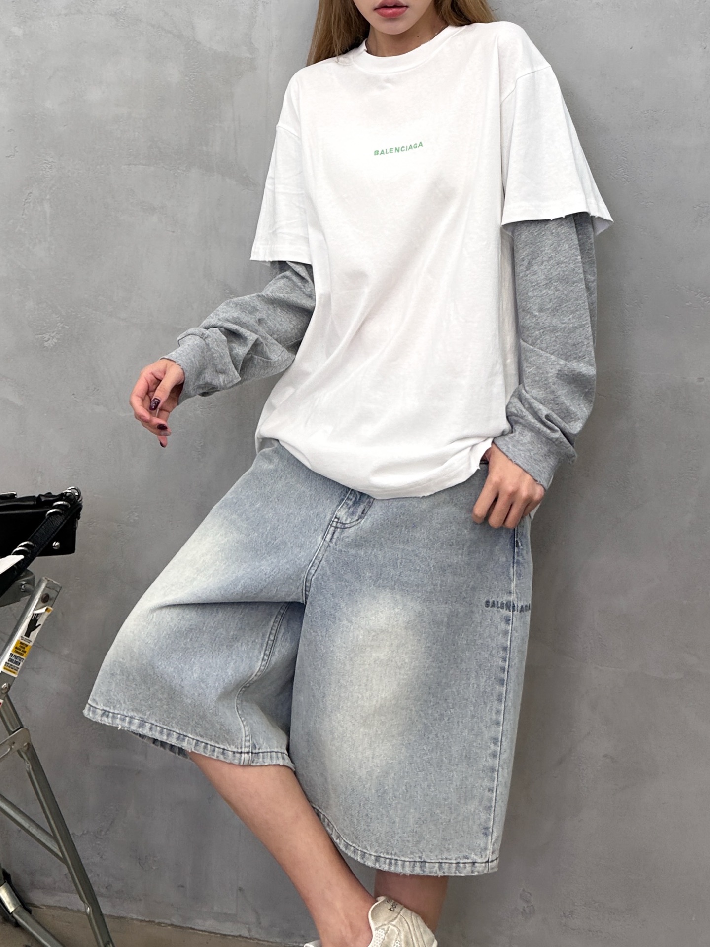 巴黎 ｜ 新款长袖t，成衣洗水吊磨刺绣工艺，假两件款式设计，休闲时尚，尺码sml