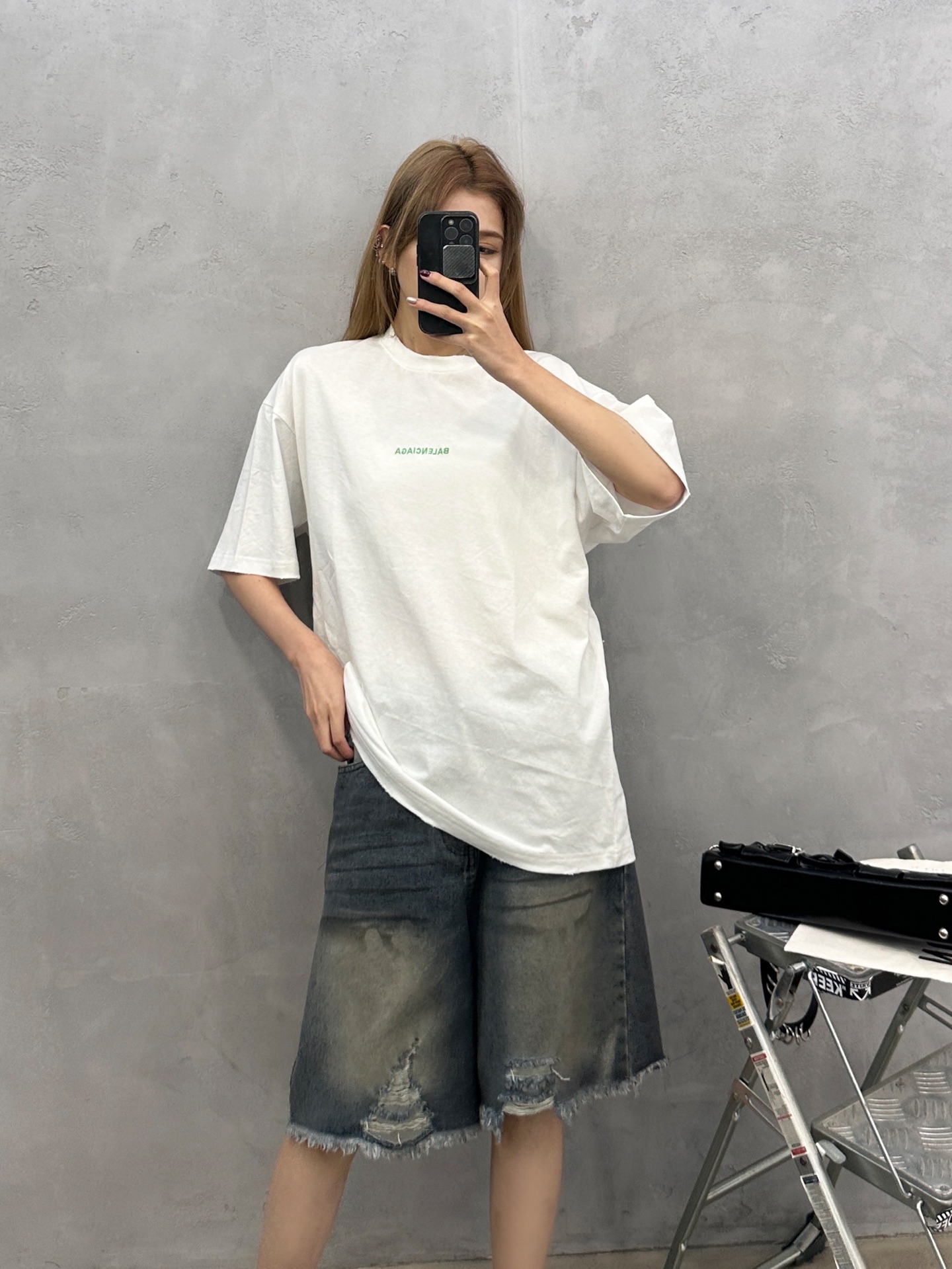 巴黎 ｜ 新款短袖t，成衣洗水吊磨刺绣工艺，时尚休闲，尺码sml
