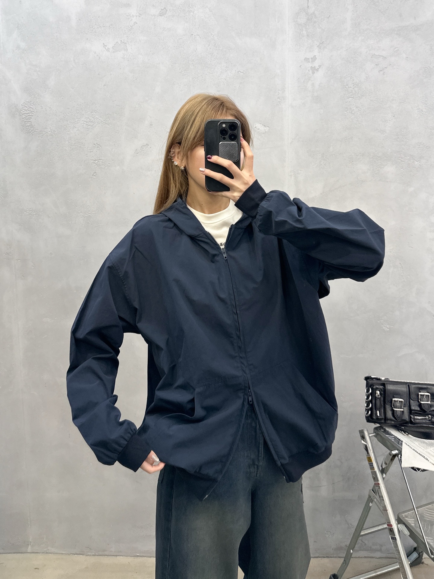 NEW｜新款风衣，水洗棉面料，连帽设计休闲简约，帽檐搭配立体超密平纹刺绣，宽松版型男女同款，尺码sml ［洗涤须知：棉质