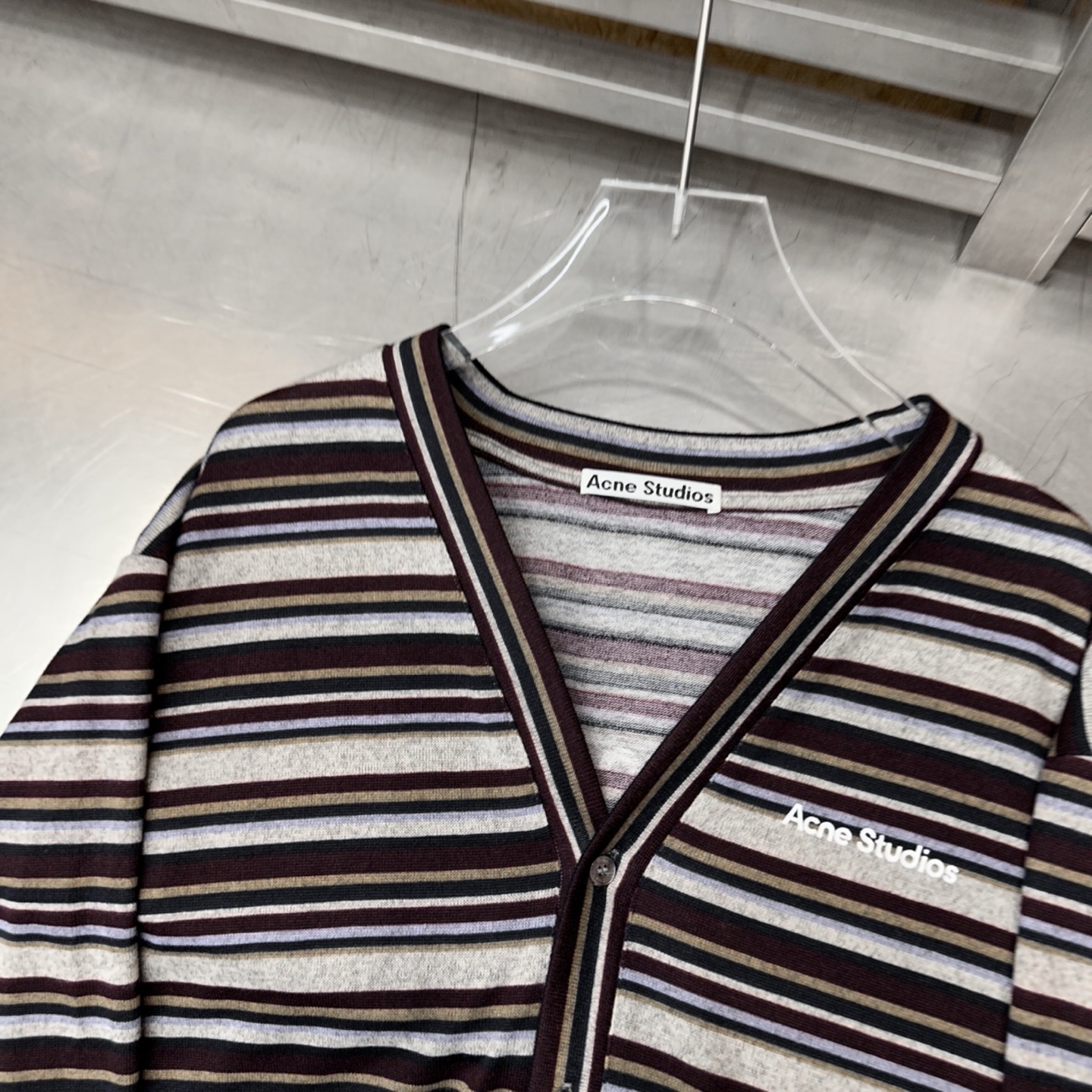 Acne ｜ 新款休闲开衫，品牌经典字母前后印花工艺，色织彩色条纹面料，时尚休闲，尺码sml