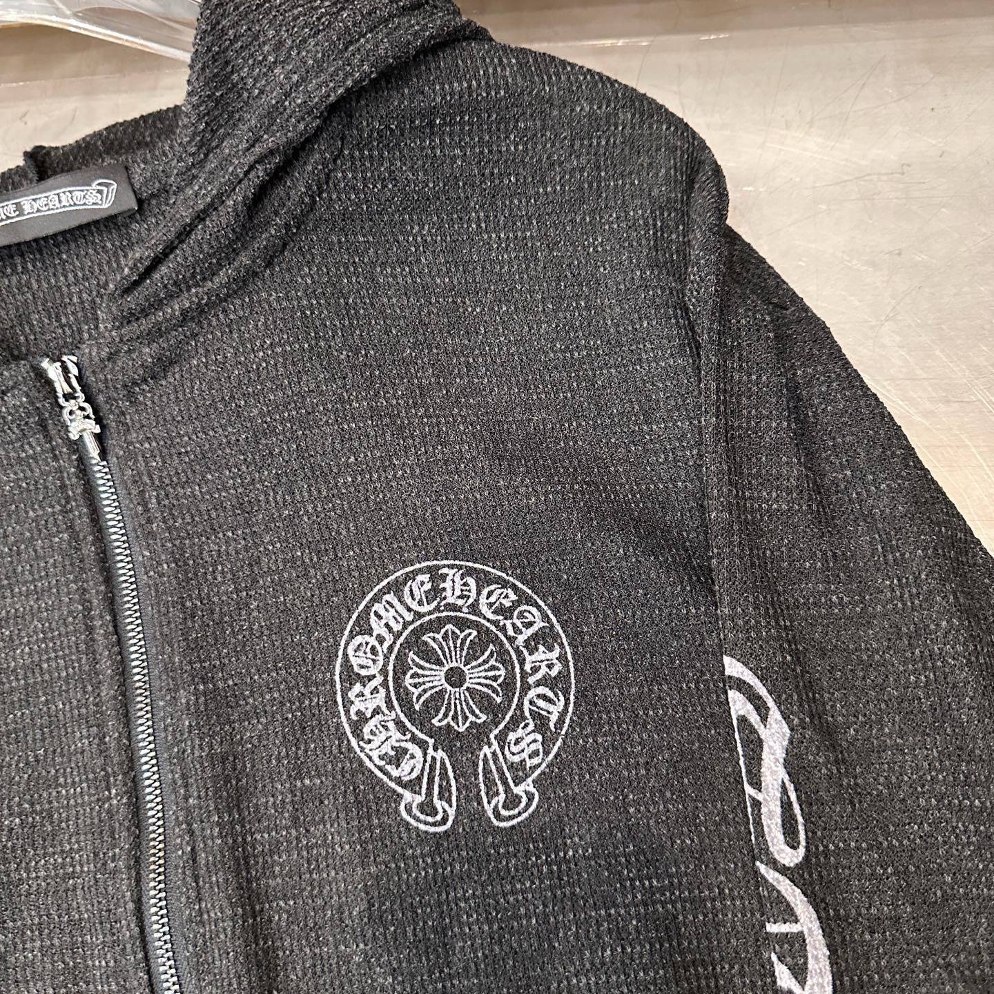 克罗心 ｜ 新款卫衣开衫，成衣洗水加多处印花工艺，特殊混纺面料，休闲时尚，男女同款，尺码sml