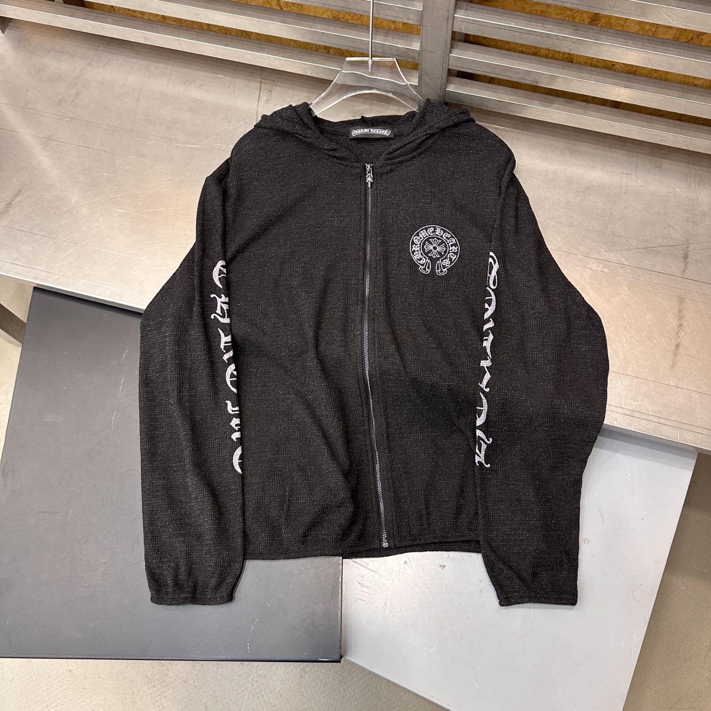 克罗心 ｜ 新款卫衣开衫，成衣洗水加多处印花工艺，特殊混纺面料，休闲时尚，男女同款，尺码sml