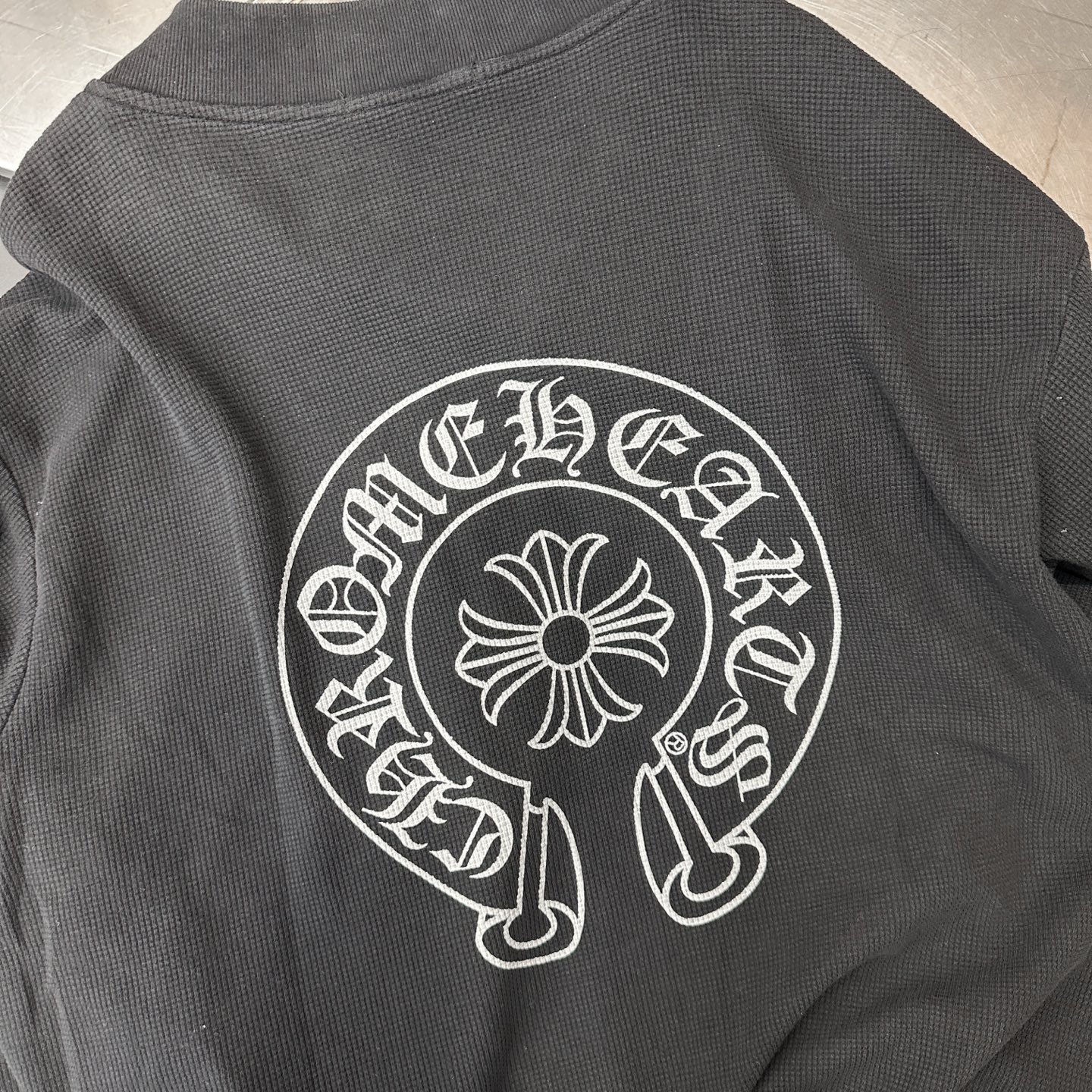 克罗心 ｜ 新款休闲开衫，成衣洗水炒色加多处印花工艺，时尚休闲，尺码sml