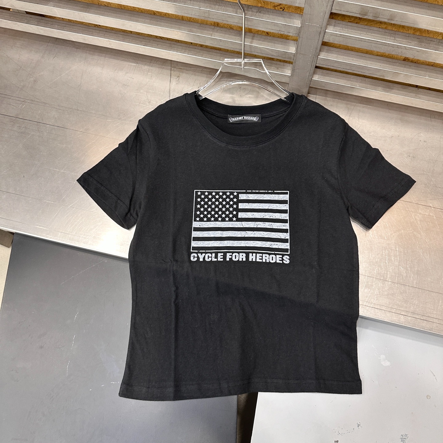 克罗心 ｜ 新款短袖t，成衣洗水加粉浆印花工艺，时尚休闲，尺码sml