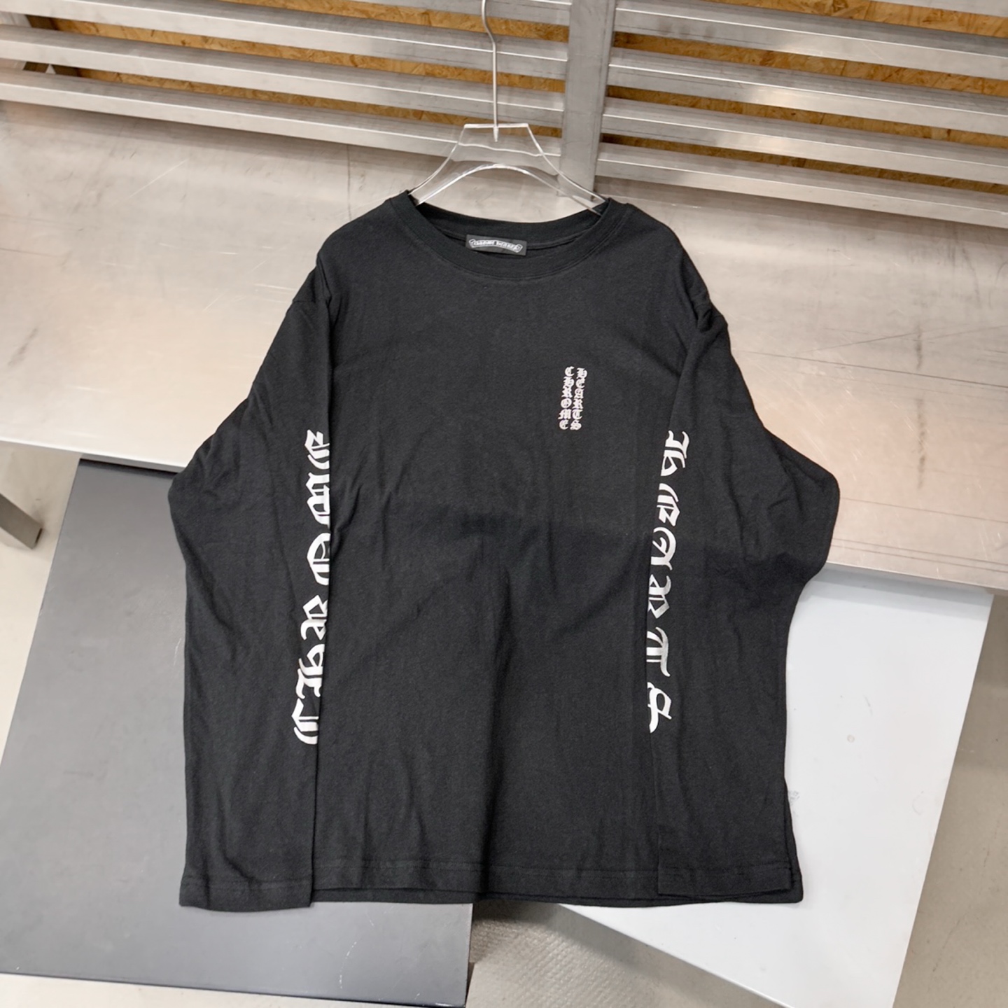 克罗心 ｜ 新款长袖t，成衣洗水加5处烫银印花工艺，时尚休闲，男女同款，尺码sml