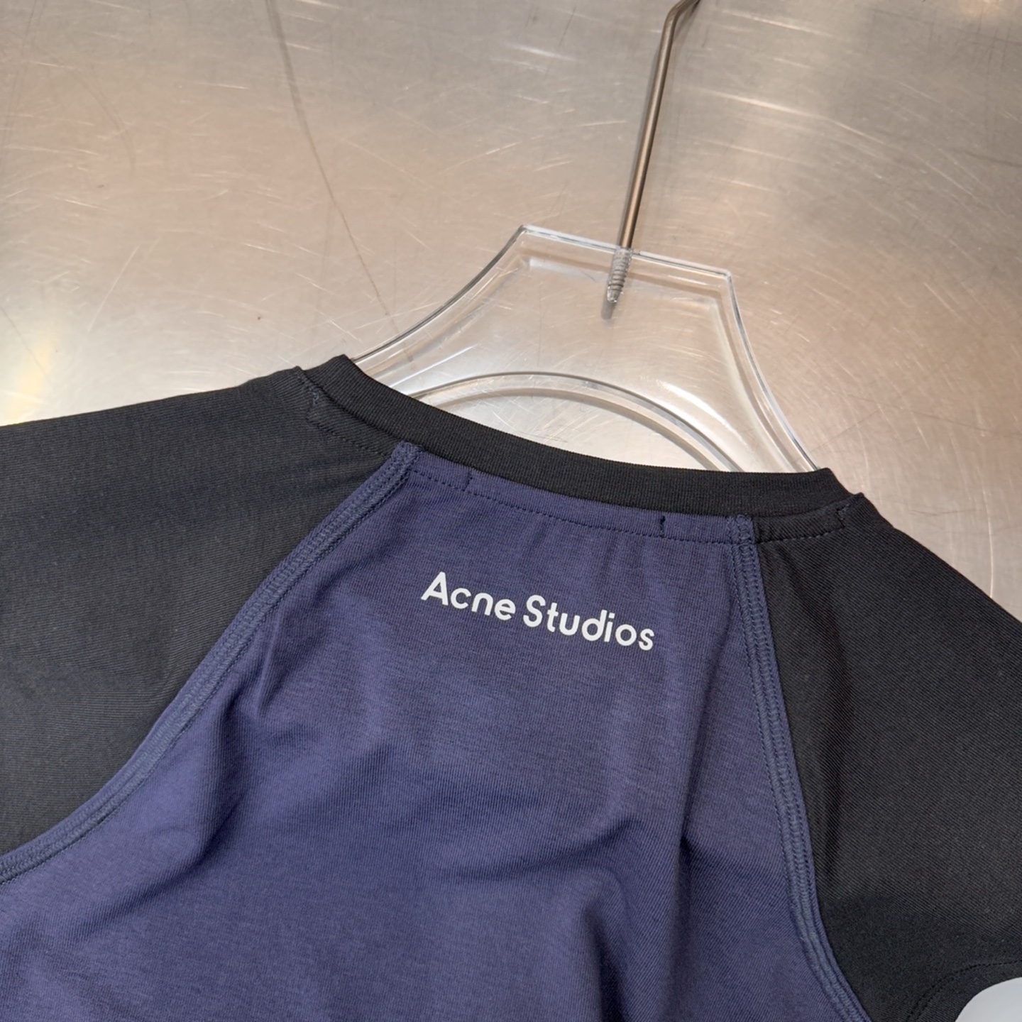 Acne ｜ 新款无袖t，成衣洗水固色工艺，羊毛莫代尔混纺面料，插肩袖撞色款式设计，时尚休闲，尺码sml