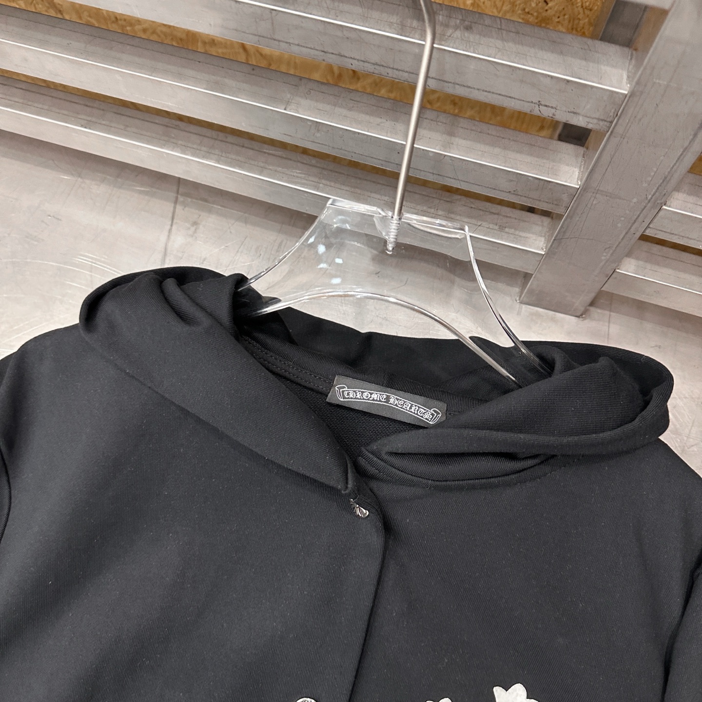 克罗心 ｜ 新款卫衣开衫，前后品牌经典植绒印花工艺，时尚休闲，尺码sml