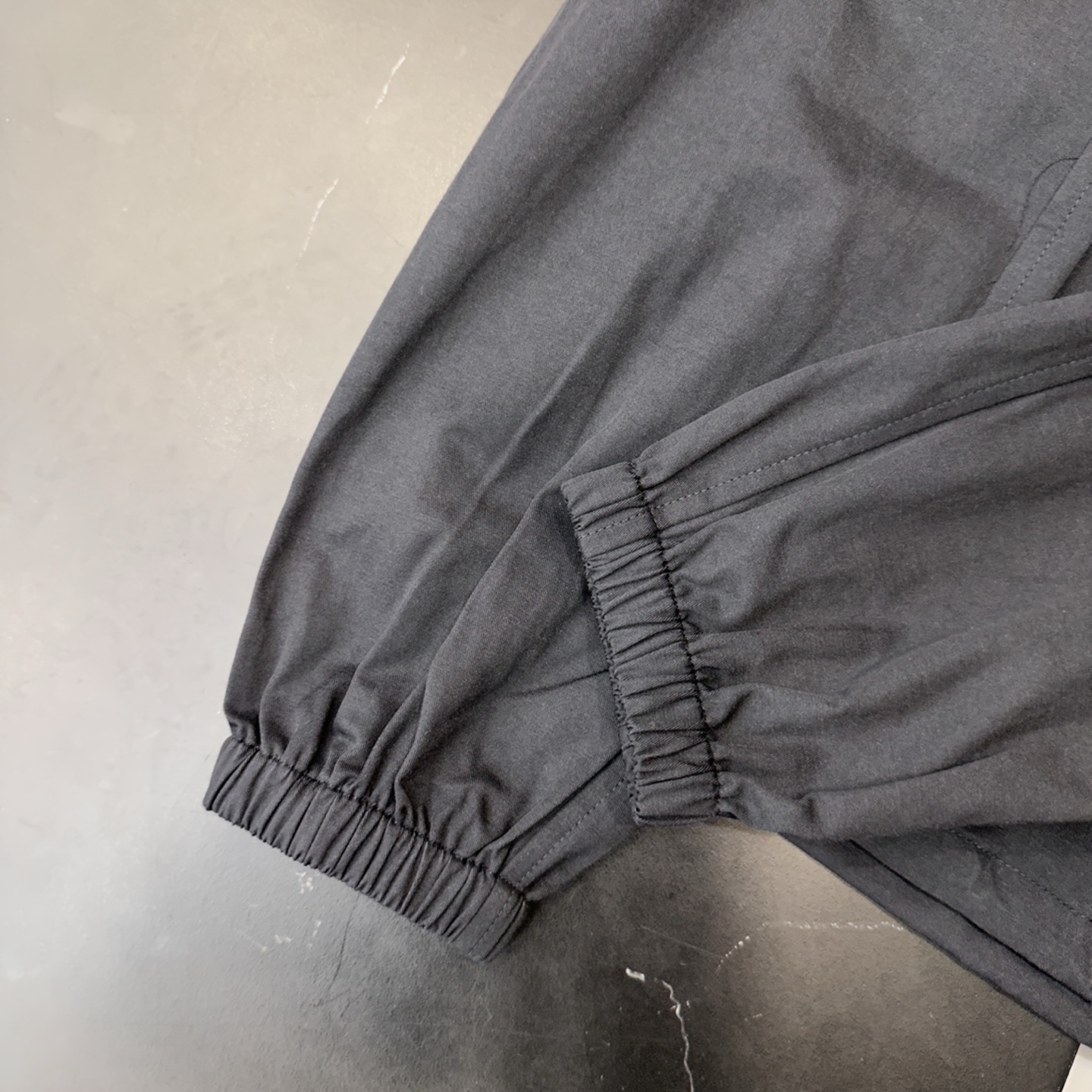 M** ｜ 新款休闲短风衣，品牌经典刺绣标，经典双层风衣夹克款式拼接色织格纹帽子设计，休闲时尚，尺码sml