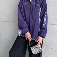 巴黎 | 新款风衣外套,品牌经典多处反光印花标,撞色拼接款式设计,防风双层面料,时尚休闲,尺码sml 巴黎 | 新款风衣外套,品牌经典多处反光印花标,撞色拼接款式设计,防风双层面料,时尚休闲,尺码sml