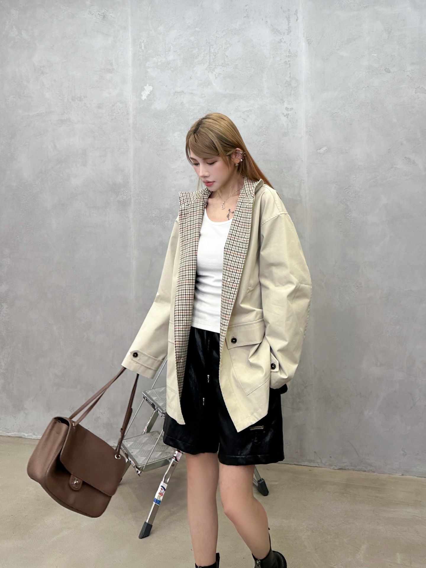 Miu  ｜  新款风衣外套，品牌经典贴布绣花标，进口全澳棉面料加全棉色织格纹里布，休闲时尚，尺码sml