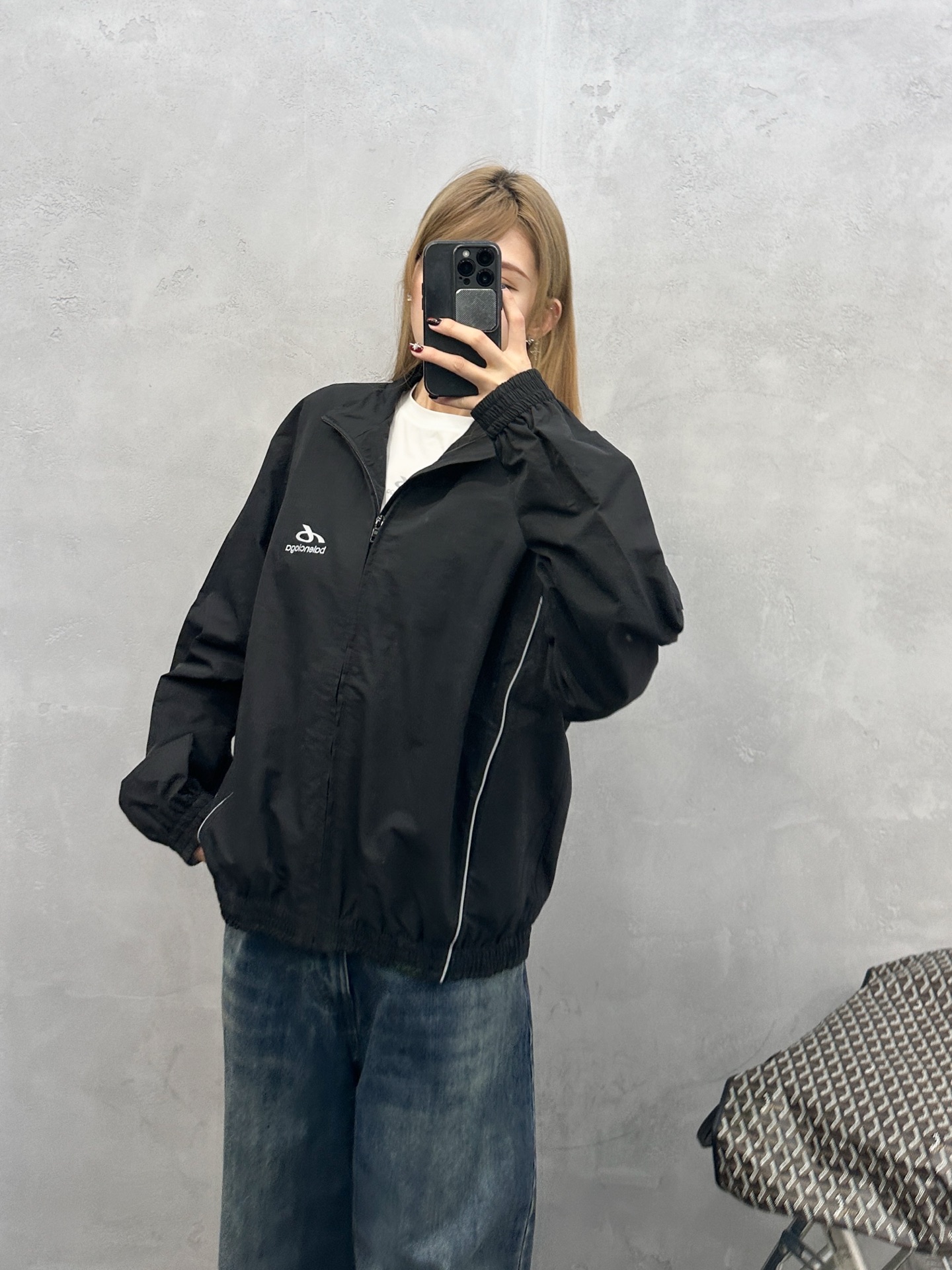 巴黎  ｜  新款风衣外套，品牌经典反光印花标，成衣洗水加软工艺，机边绳款式结构设计，时尚休闲，尺码sml