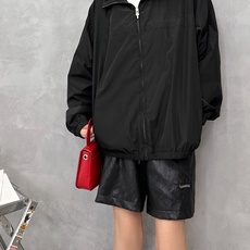 克罗心 | 新款风衣外套,品牌经典刺绣标,成衣洗水加软工艺,双层结构款式,休闲时尚,尺码sml 克罗心 | 新款风衣外套,品牌经典刺绣标,成衣洗水加软工艺,双层结构款式,休闲时尚,尺码sml