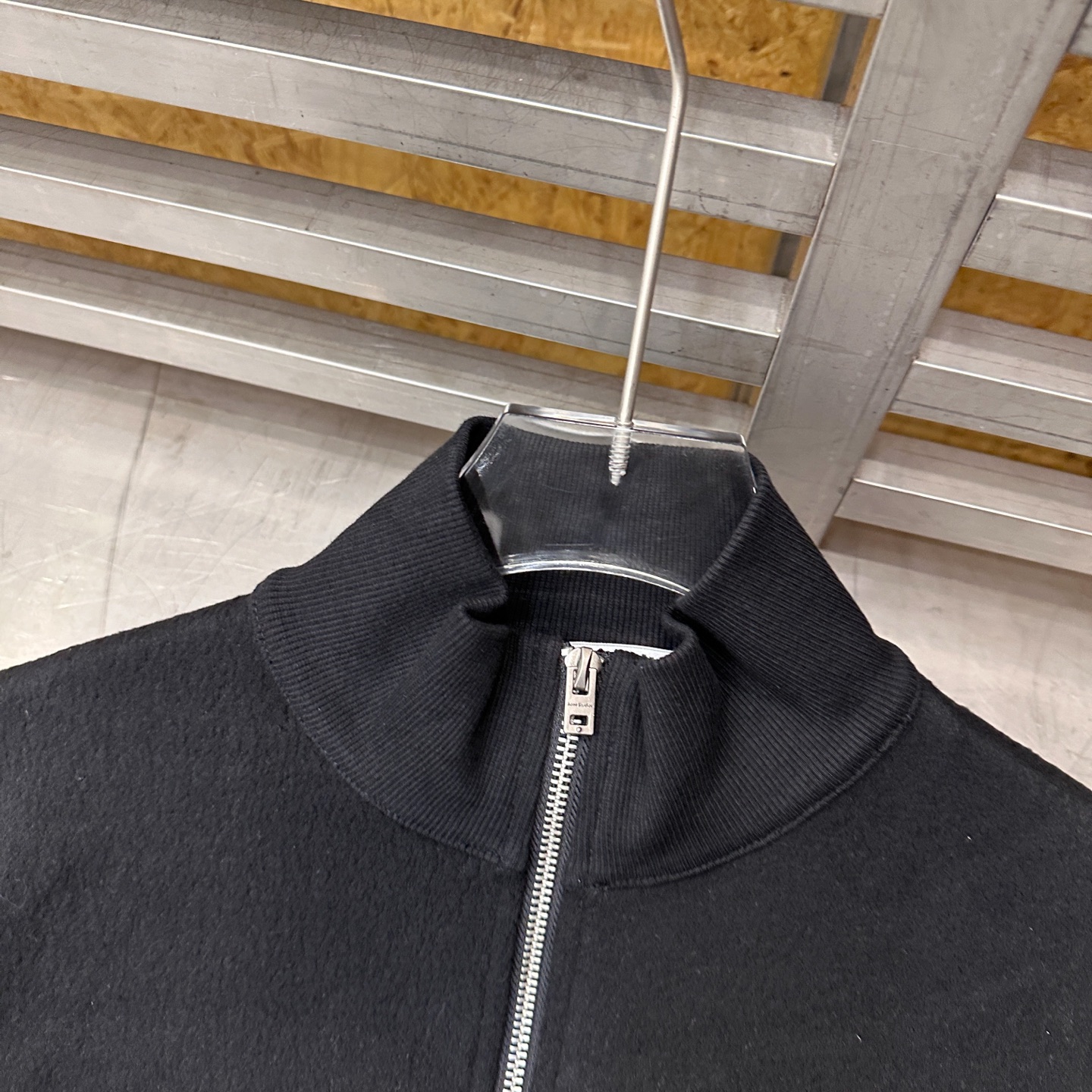 Acne ｜ 新款休闲裤，品牌经典发泡印花标，进口羊毛桑蚕丝混纺面料，时尚休闲，尺码sml
