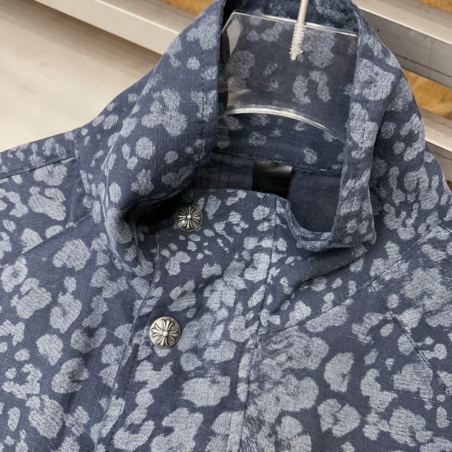 克** ｜ 新款休闲风衣外套，成衣洗水加软工艺，品牌经典五金配饰，进口莱赛尔亚麻豹纹色织面料，时尚休闲，尺码sml