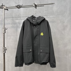 克罗心 | 新款时尚风衣外套,品牌经典刺绣标,时尚双层结构款式设计,休闲时尚,男女同款,尺码sml 克罗心 | 新款时尚风衣外套,品牌经典刺绣标,时尚双层结构款式设计,休闲时尚,男女同款,尺码sml
