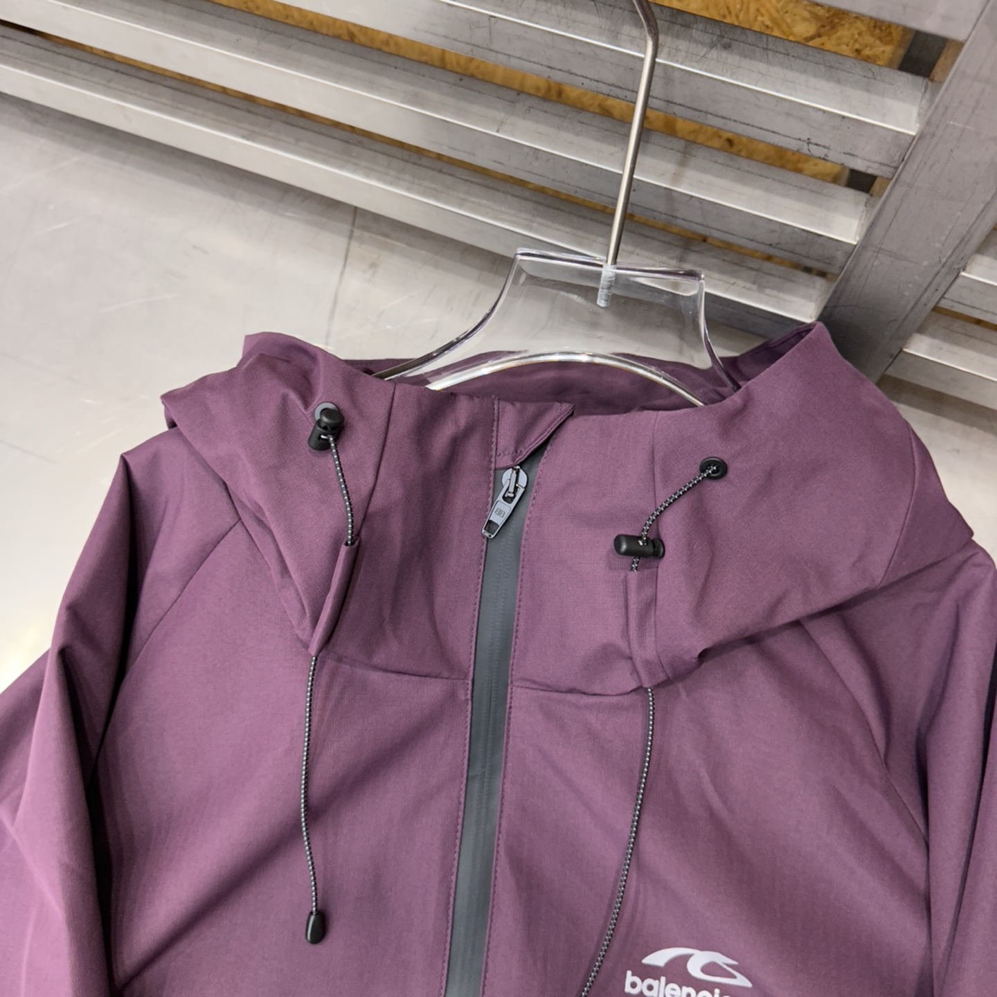 巴* ｜ 新款休闲风衣外套，前后品牌最新反光印花标，双层经典款式设计，时尚休闲，男女同款，尺码sml