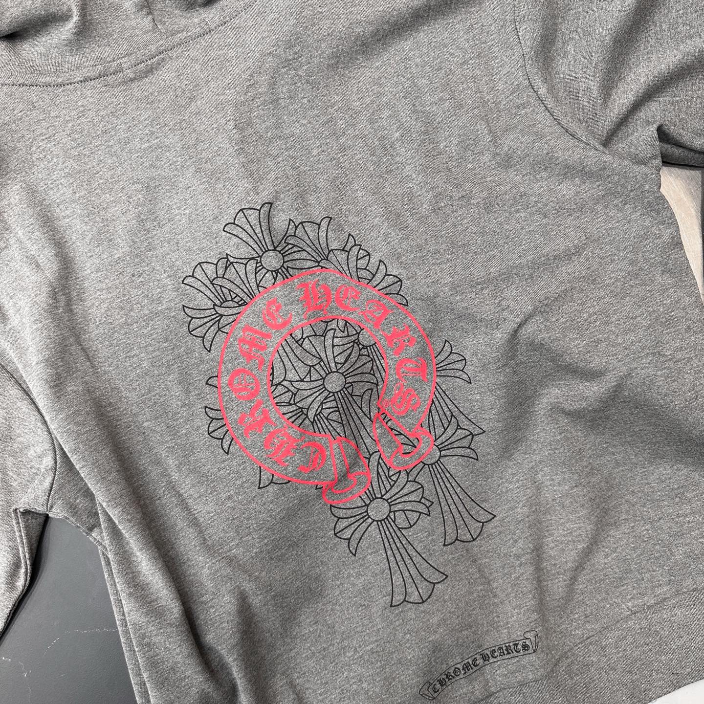 克**  ｜  新款羊毛开衫，品牌经典多处印花标，进口莱赛尔羊毛混纺面料，时尚休闲连帽开衫款式，尺码sml