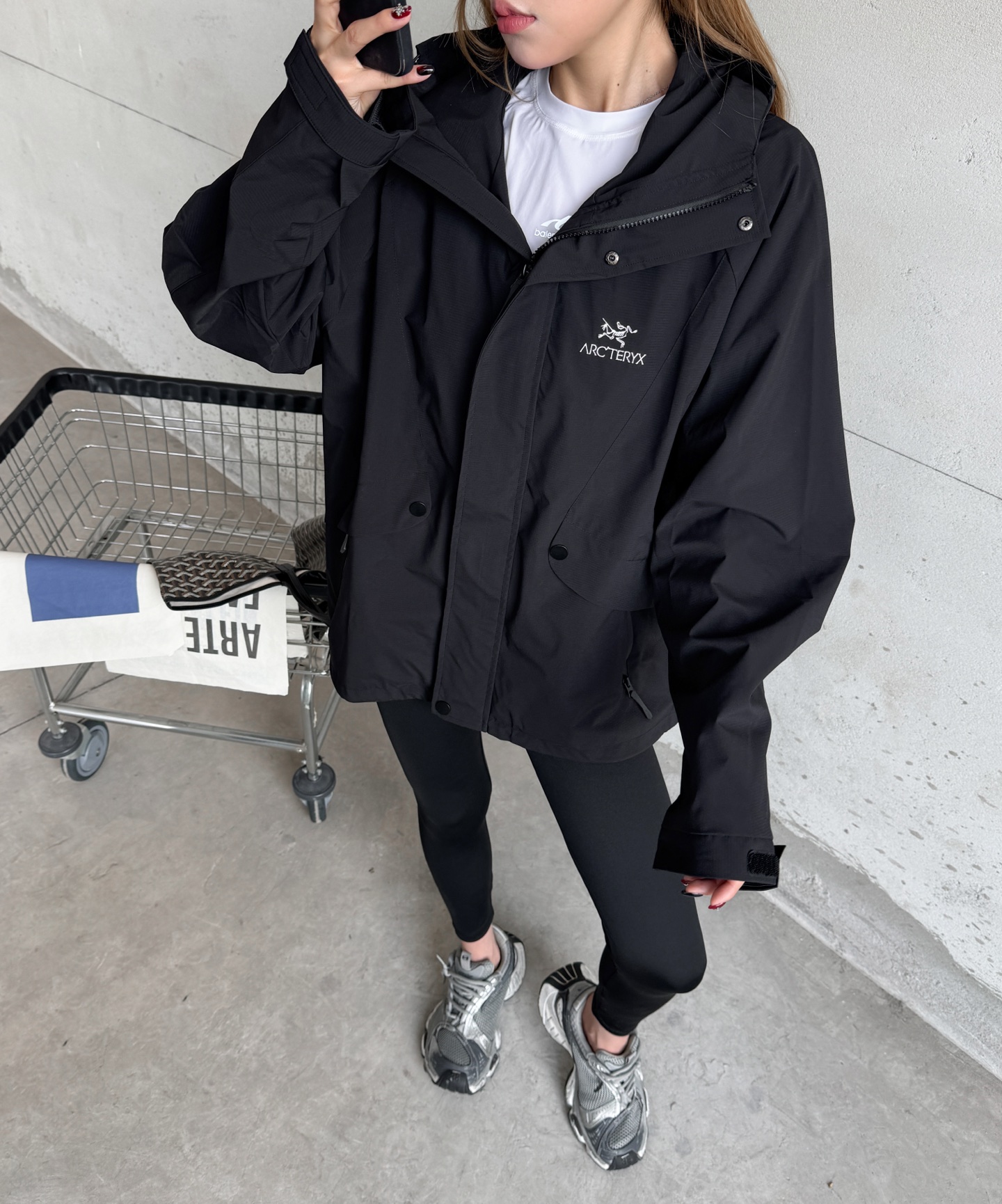 Ar*  ｜  新款风衣外套，品牌经典前后刺绣标，双层结构款式设计，户外三防面料，时尚休闲，尺码sml