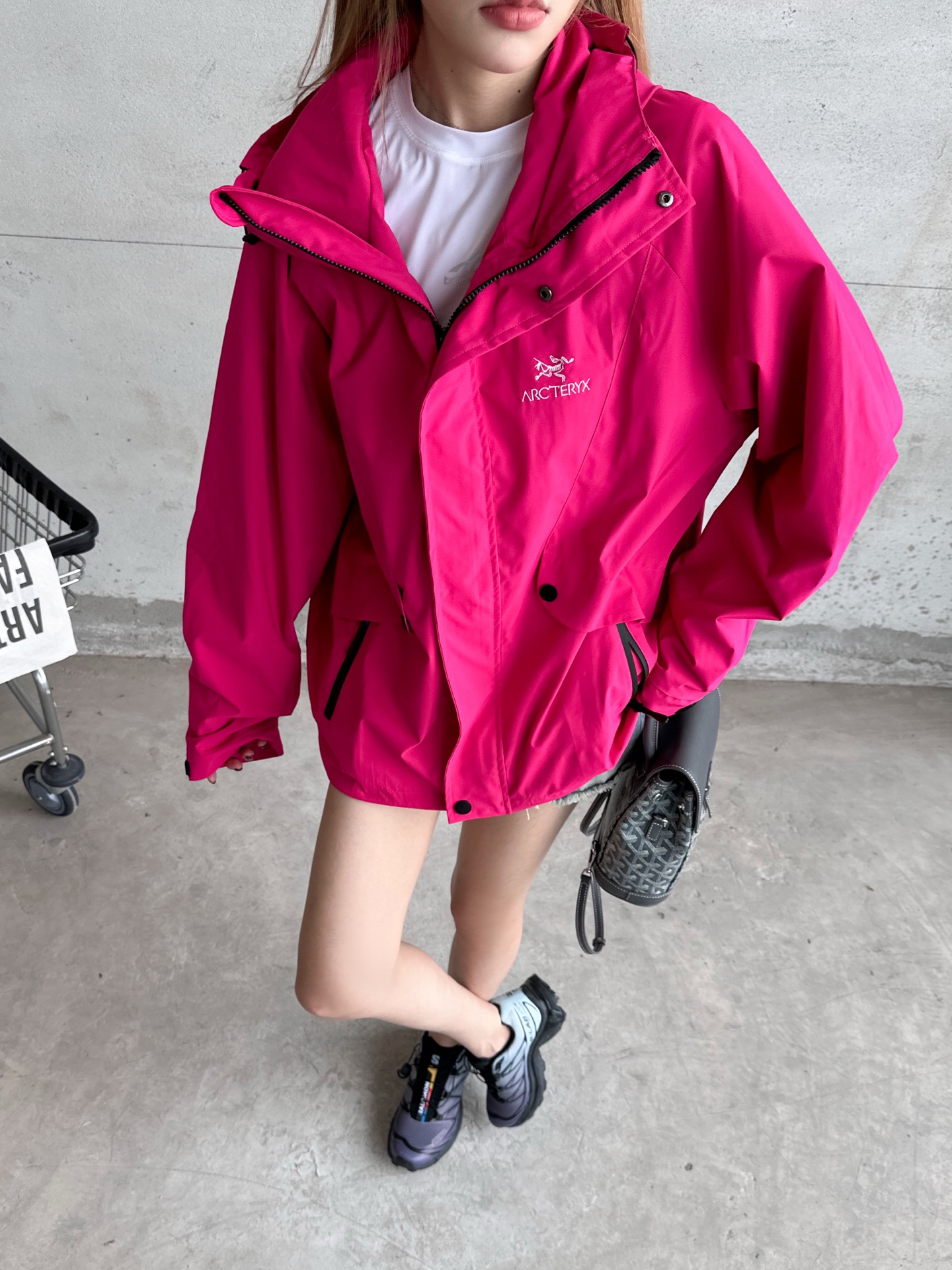 Ar*  ｜  新款风衣外套，品牌经典前后刺绣标，双层结构款式设计，户外三防面料，时尚休闲，尺码sml