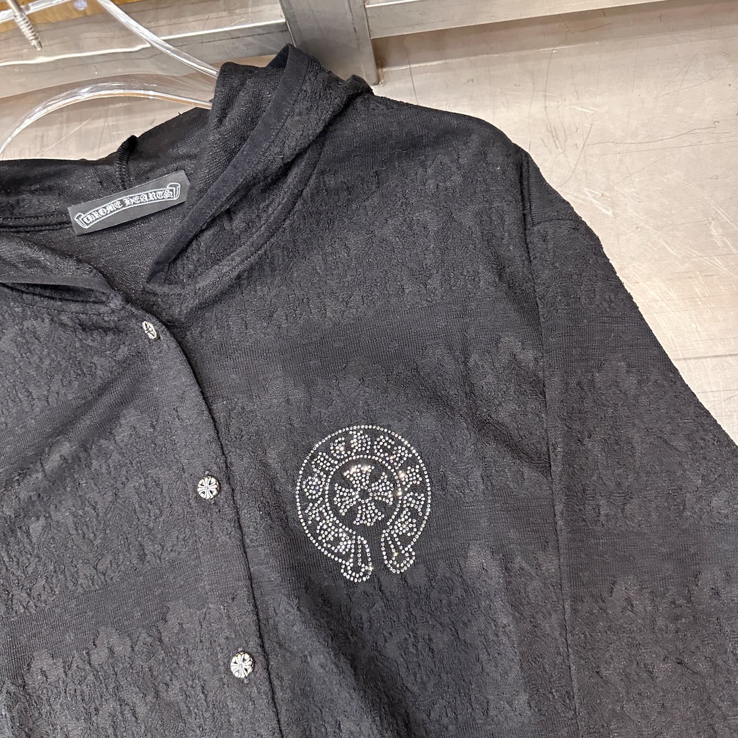 克**  ｜  新款羊毛开衫，品牌经典烫钻标，日本进口羊毛混纺立体提花面料，时尚休闲，尺码sml