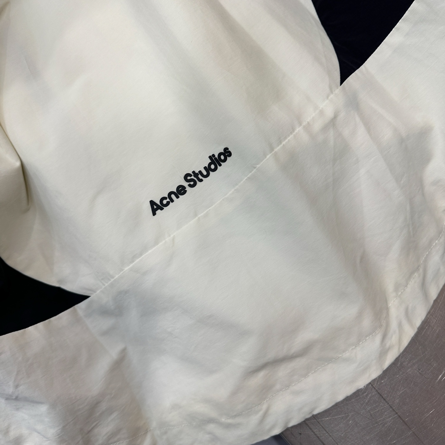 Ac** ｜ 新款休闲风衣，品牌经典厚版印花标，成衣洗水固色工艺，撞色拼接双层款式设计，时尚休闲，尺码sml